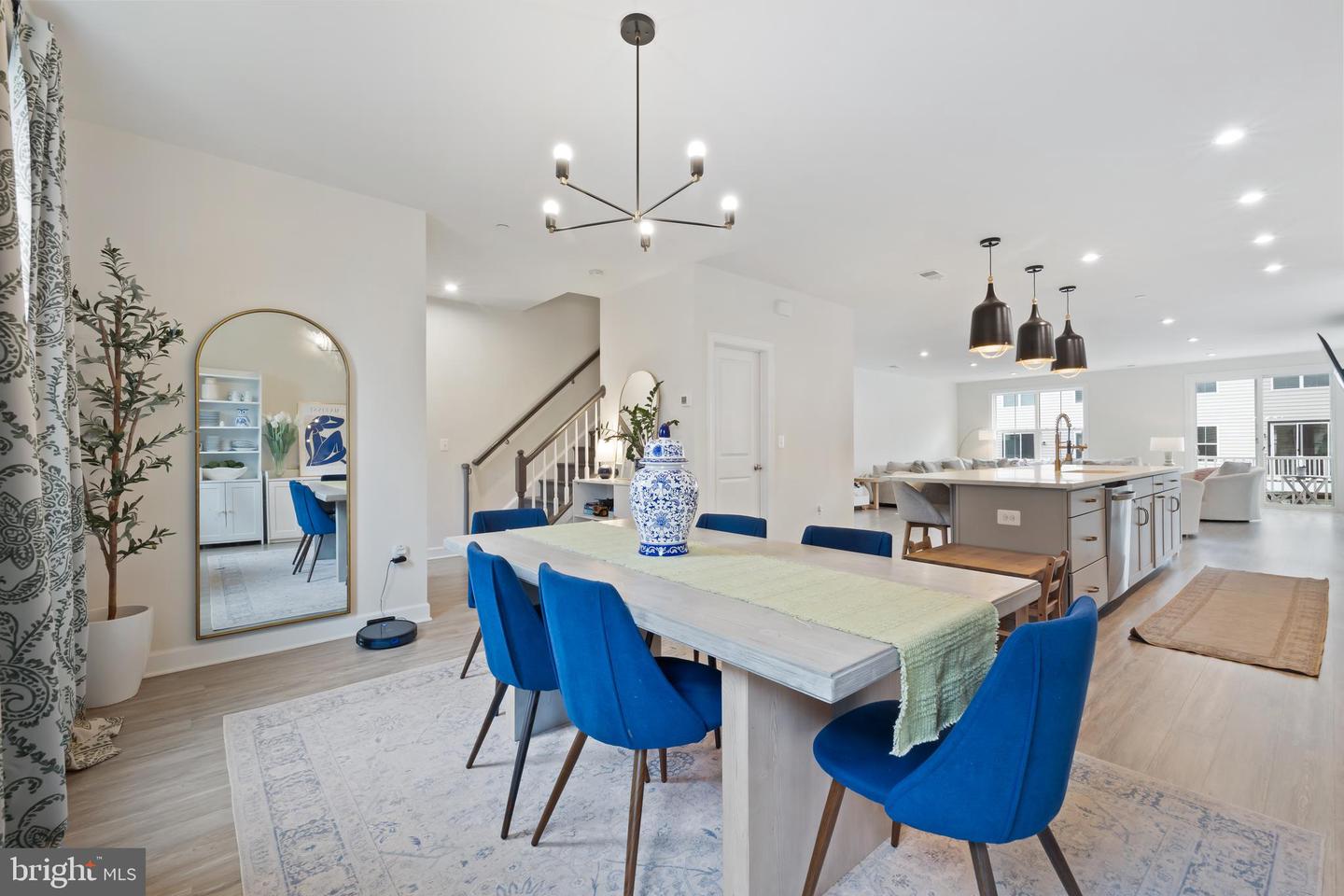 12363 AZURE LN #42, FAIRFAX, Virginia 22033, 3 Bedrooms Bedrooms, ,2 BathroomsBathrooms,Residential,For sale,12363 AZURE LN #42,VAFX2243020 MLS # VAFX2243020