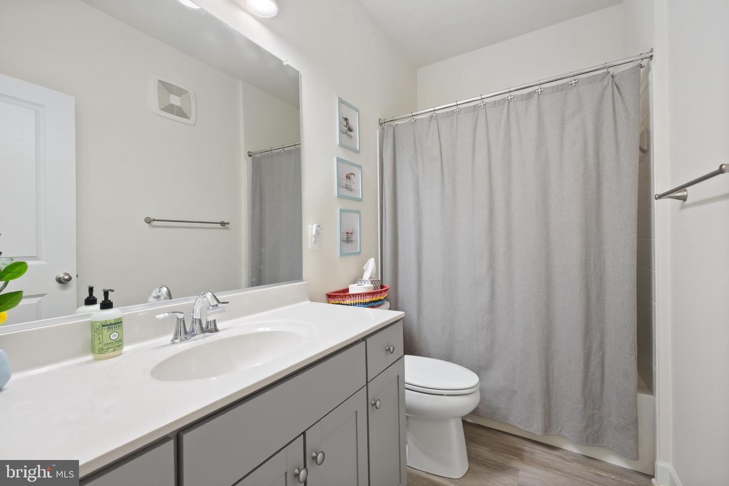 12363 AZURE LN #42, FAIRFAX, Virginia 22033, 3 Bedrooms Bedrooms, ,2 BathroomsBathrooms,Residential,For sale,12363 AZURE LN #42,VAFX2243020 MLS # VAFX2243020