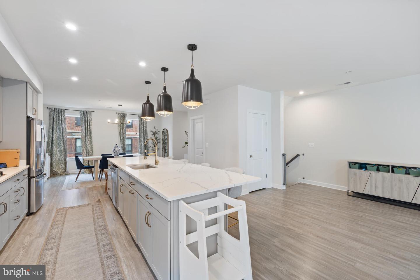 12363 AZURE LN #42, FAIRFAX, Virginia 22033, 3 Bedrooms Bedrooms, ,2 BathroomsBathrooms,Residential,For sale,12363 AZURE LN #42,VAFX2243020 MLS # VAFX2243020