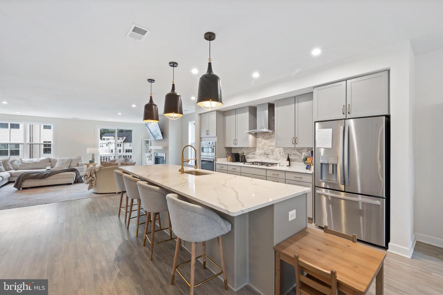 12363 AZURE LN #42, FAIRFAX, Virginia 22033, 3 Bedrooms Bedrooms, ,2 BathroomsBathrooms,Residential,For sale,12363 AZURE LN #42,VAFX2243020 MLS # VAFX2243020