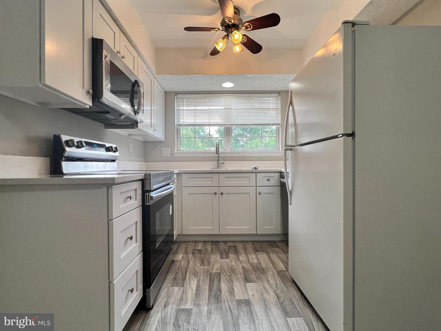 12106 GREENWAY CT #302, FAIRFAX, Virginia 22033, 3 Bedrooms Bedrooms, ,2 BathroomsBathrooms,Residential,For sale,12106 GREENWAY CT #302,VAFX2243030 MLS # VAFX2243030