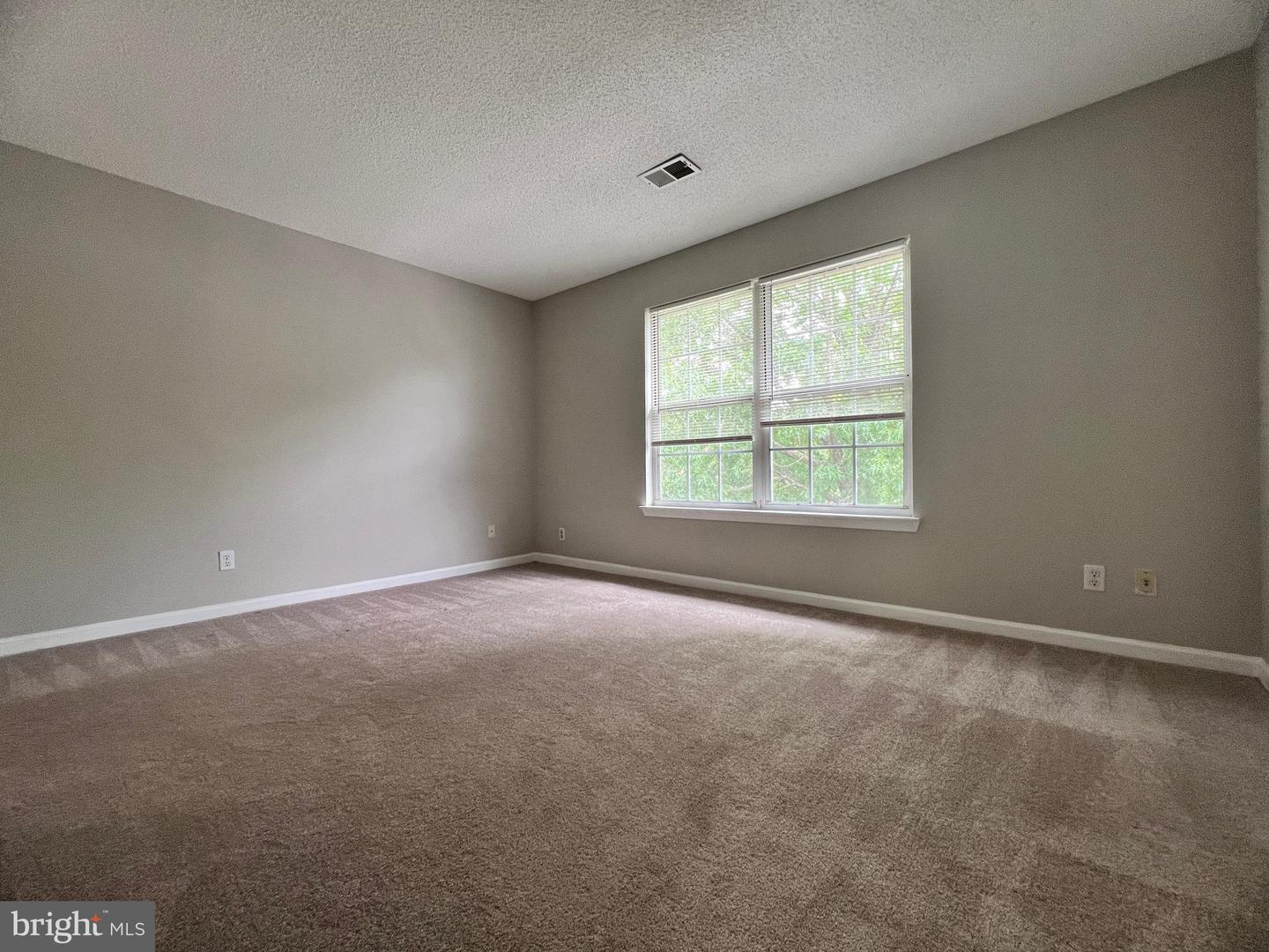 12106 GREENWAY CT #302, FAIRFAX, Virginia 22033, 3 Bedrooms Bedrooms, ,2 BathroomsBathrooms,Residential,For sale,12106 GREENWAY CT #302,VAFX2243030 MLS # VAFX2243030
