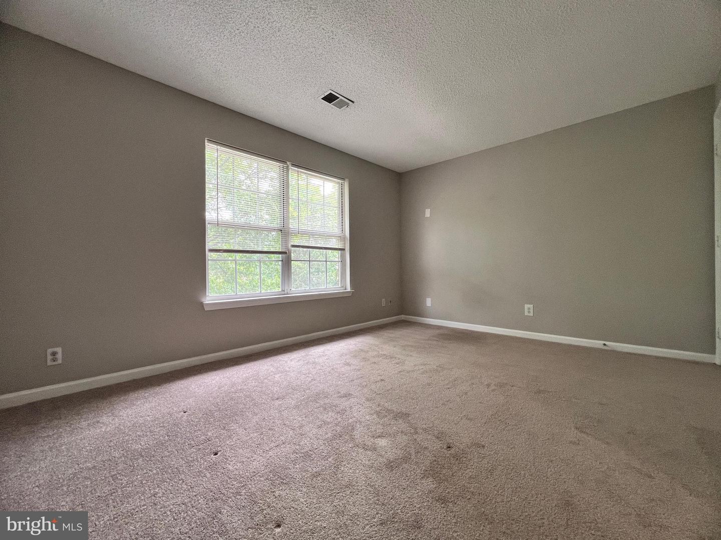 12106 GREENWAY CT #302, FAIRFAX, Virginia 22033, 3 Bedrooms Bedrooms, ,2 BathroomsBathrooms,Residential,For sale,12106 GREENWAY CT #302,VAFX2243030 MLS # VAFX2243030