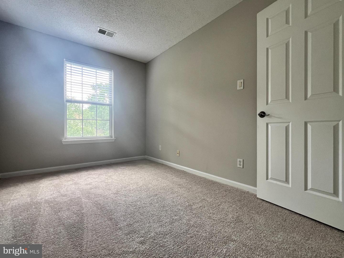 12106 GREENWAY CT #302, FAIRFAX, Virginia 22033, 3 Bedrooms Bedrooms, ,2 BathroomsBathrooms,Residential,For sale,12106 GREENWAY CT #302,VAFX2243030 MLS # VAFX2243030