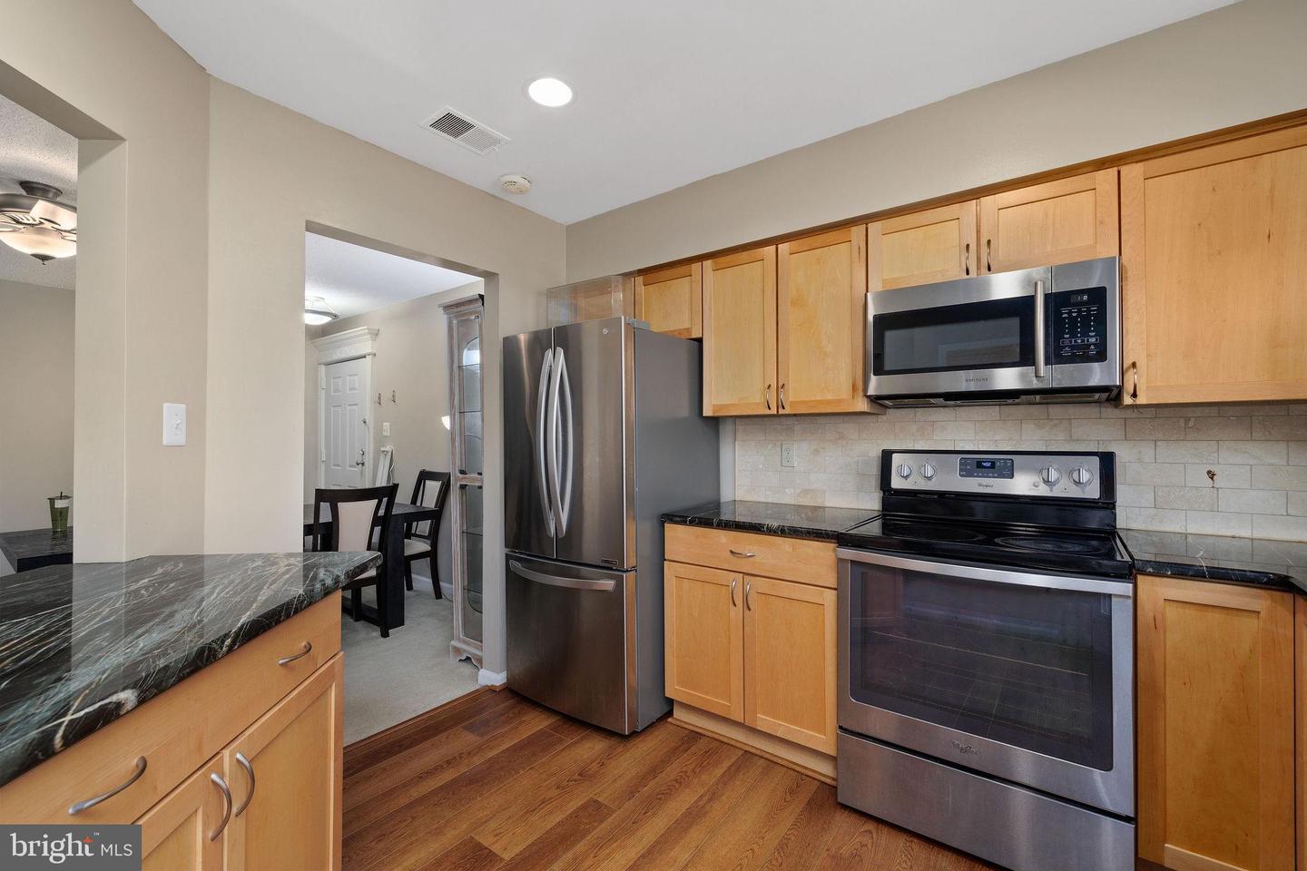 7596-I LAKESIDE VILLAGE DR, FALLS CHURCH, Virginia 22042, 2 Bedrooms Bedrooms, ,2 BathroomsBathrooms,Residential,For sale,7596-I LAKESIDE VILLAGE DR,VAFX2243034 MLS # VAFX2243034