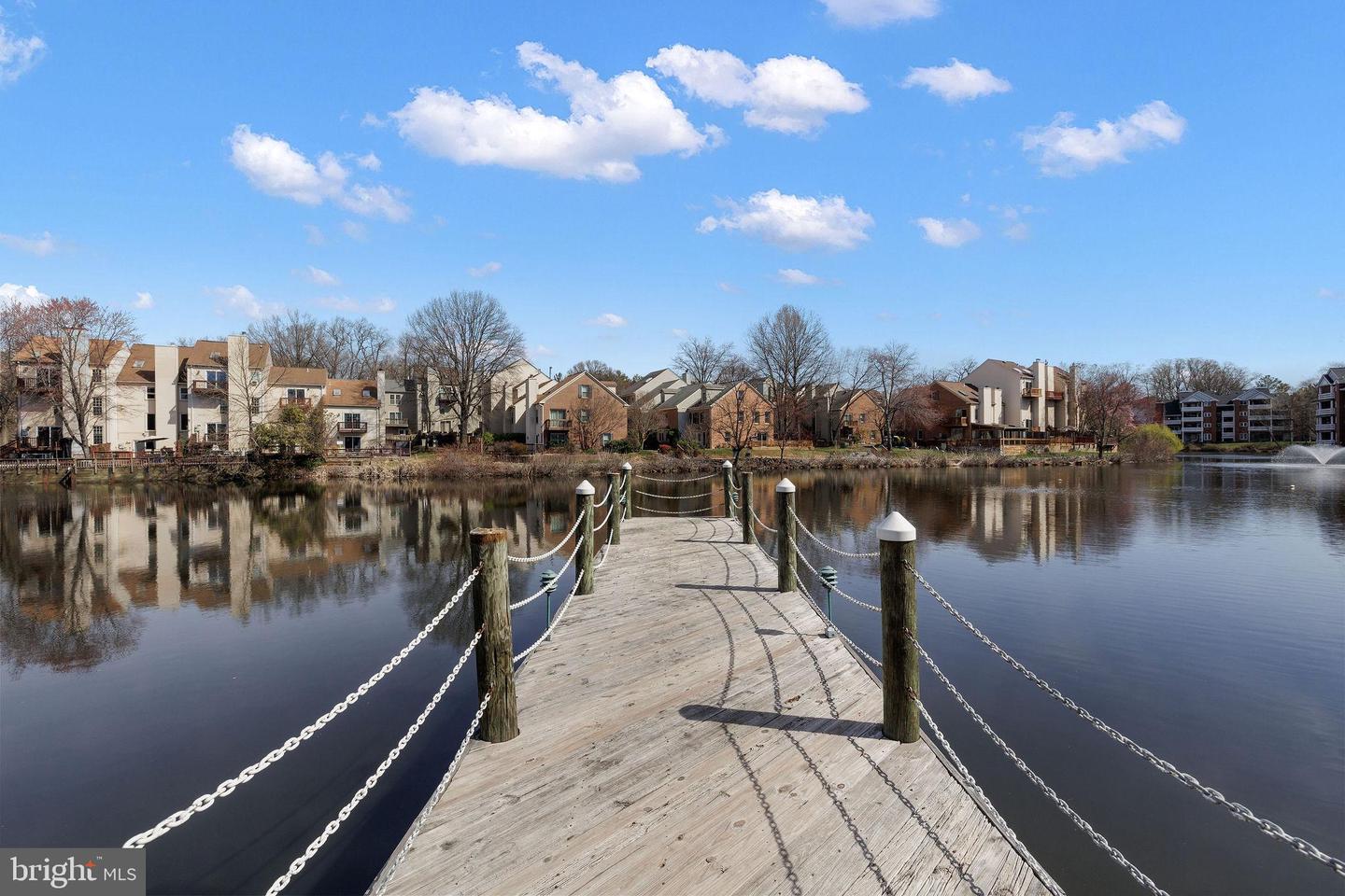 7596-I LAKESIDE VILLAGE DR, FALLS CHURCH, Virginia 22042, 2 Bedrooms Bedrooms, ,2 BathroomsBathrooms,Residential,For sale,7596-I LAKESIDE VILLAGE DR,VAFX2243034 MLS # VAFX2243034