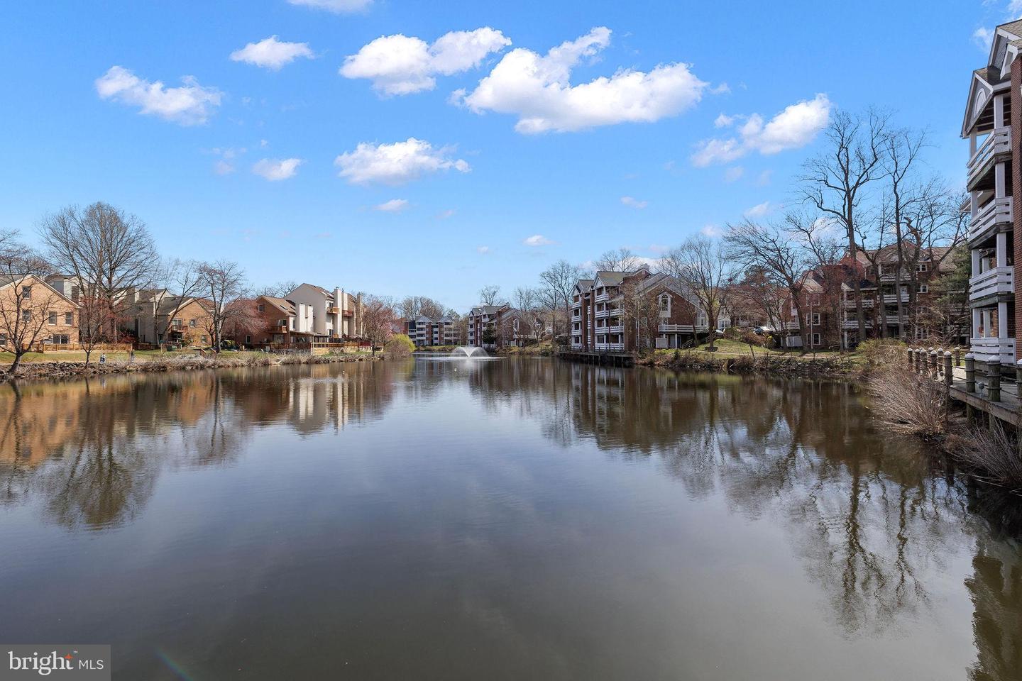 7596-I LAKESIDE VILLAGE DR, FALLS CHURCH, Virginia 22042, 2 Bedrooms Bedrooms, ,2 BathroomsBathrooms,Residential,For sale,7596-I LAKESIDE VILLAGE DR,VAFX2243034 MLS # VAFX2243034