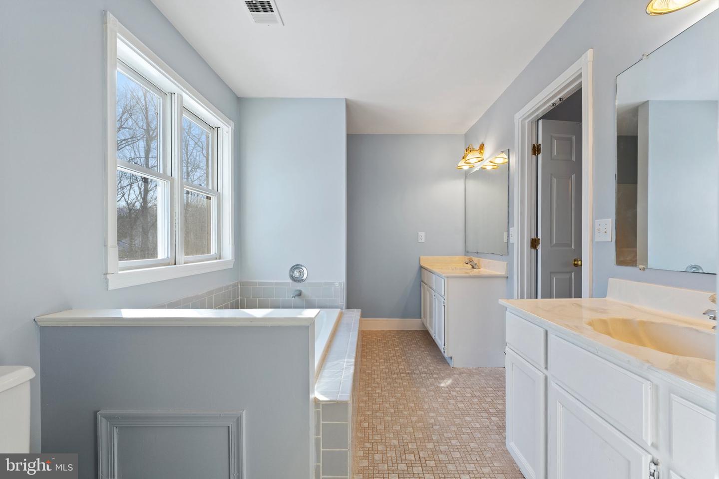 183 LAKELAND ROAD, STAFFORD, Virginia 22554, 5 Bedrooms Bedrooms, ,3 BathroomsBathrooms,Residential,For sale,183 LAKELAND ROAD,VAST2039190 MLS # VAST2039190