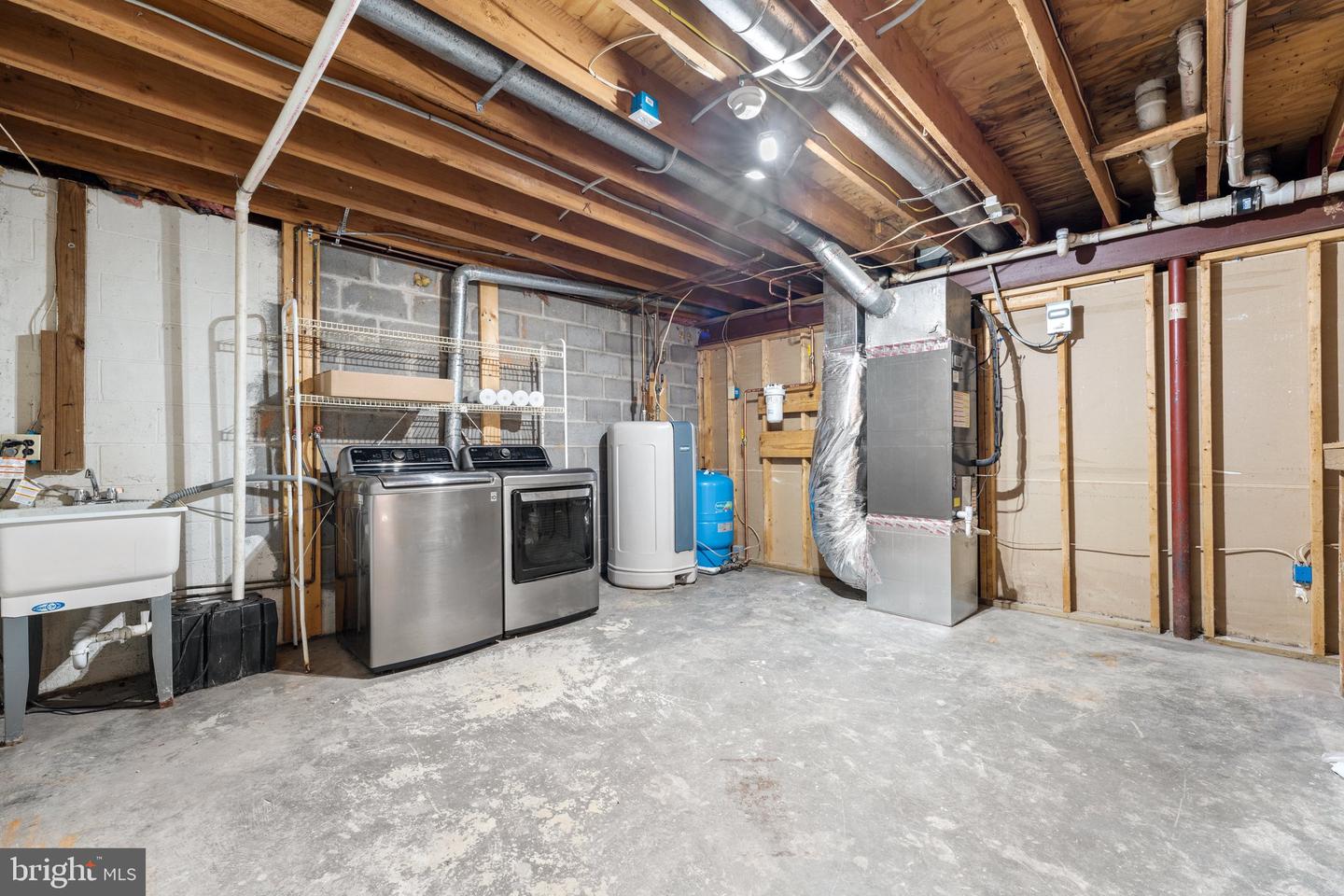 183 LAKELAND ROAD, STAFFORD, Virginia 22554, 5 Bedrooms Bedrooms, ,3 BathroomsBathrooms,Residential,For sale,183 LAKELAND ROAD,VAST2039190 MLS # VAST2039190