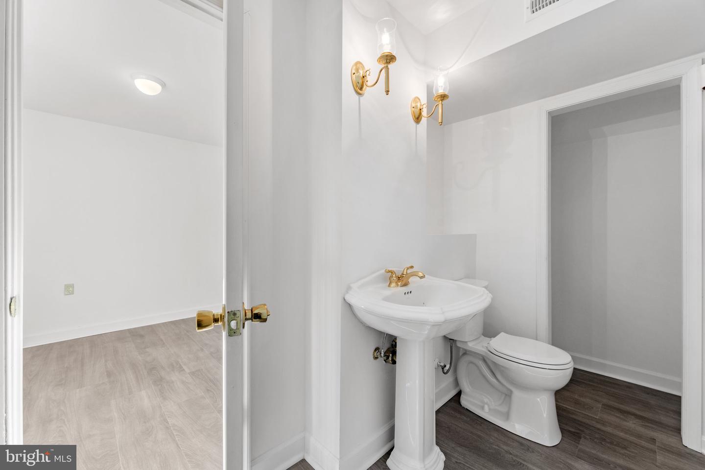 183 LAKELAND ROAD, STAFFORD, Virginia 22554, 5 Bedrooms Bedrooms, ,3 BathroomsBathrooms,Residential,For sale,183 LAKELAND ROAD,VAST2039190 MLS # VAST2039190