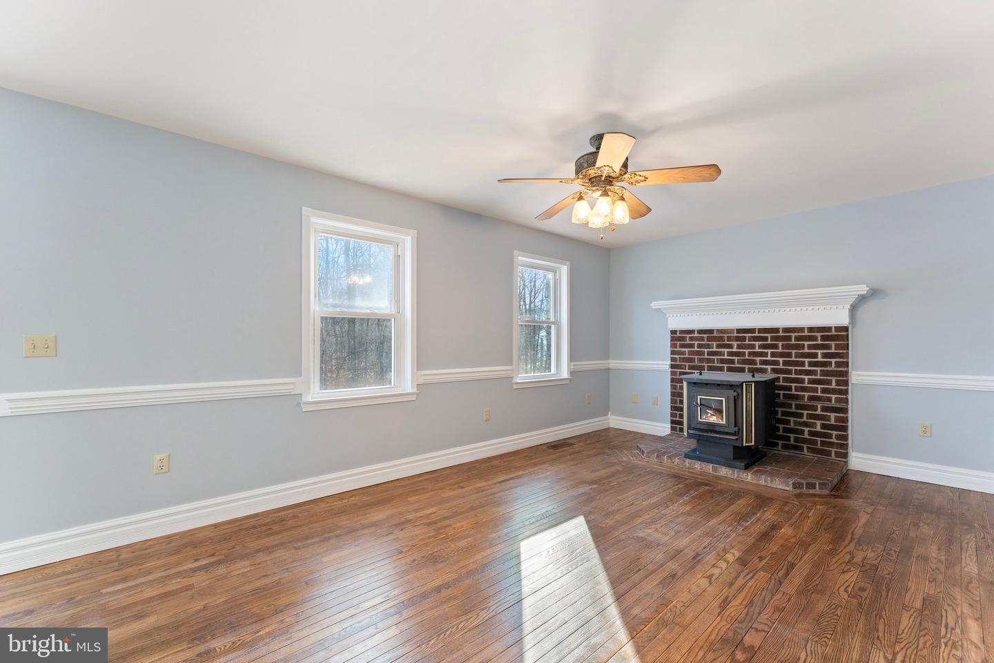 183 LAKELAND ROAD, STAFFORD, Virginia 22554, 5 Bedrooms Bedrooms, ,3 BathroomsBathrooms,Residential,For sale,183 LAKELAND ROAD,VAST2039190 MLS # VAST2039190