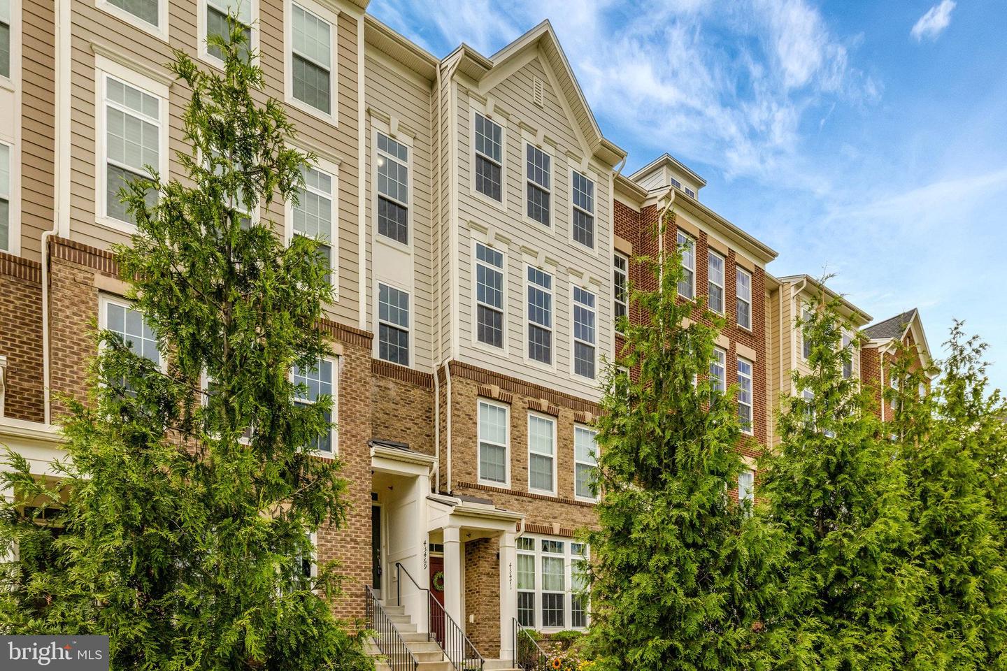 43469 TOWN GATE SQ, CHANTILLY, Virginia 20152, 3 Bedrooms Bedrooms, ,2 BathroomsBathrooms,Residential,For sale,43469 TOWN GATE SQ,VALO2097758 MLS # VALO2097758