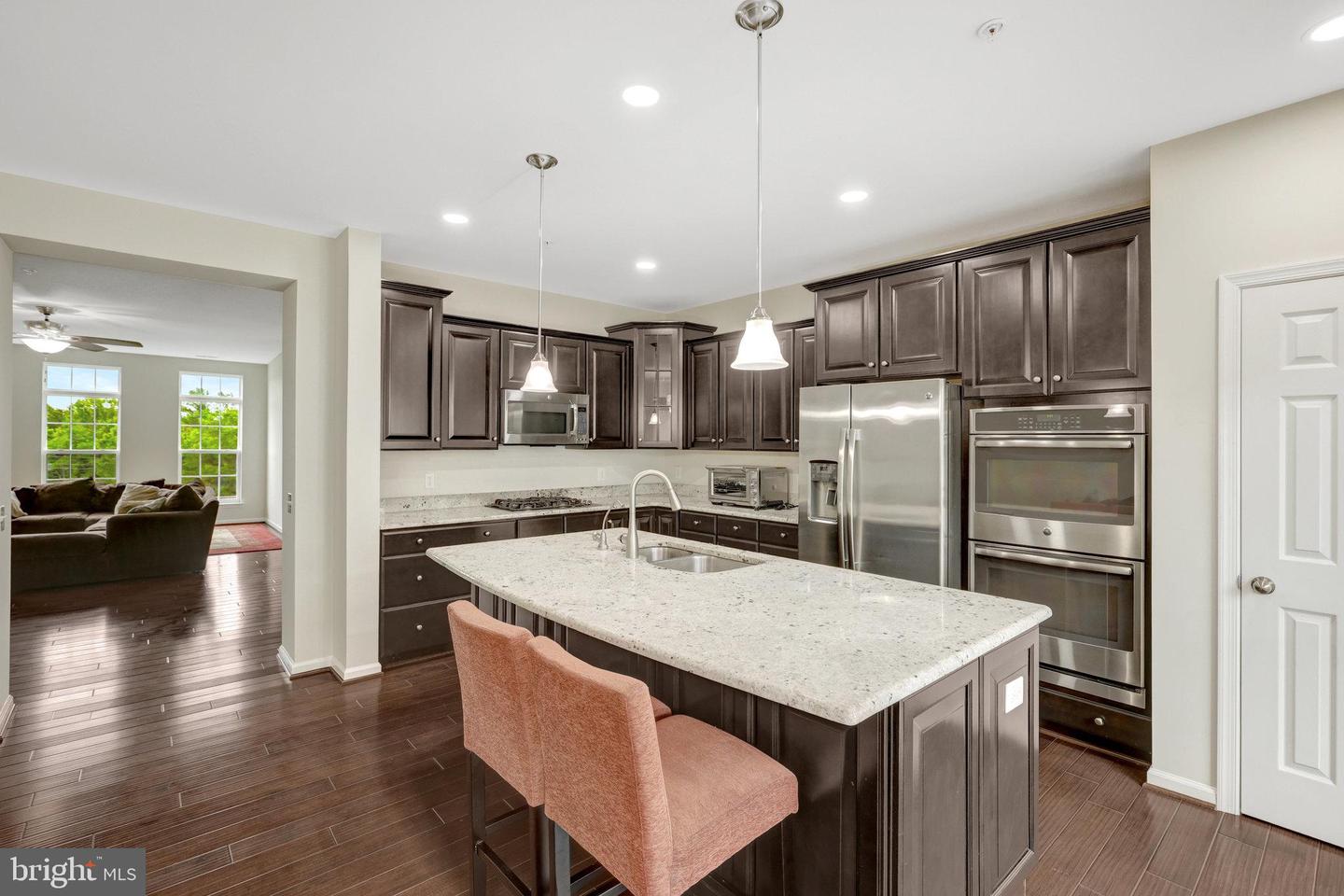 43469 TOWN GATE SQ, CHANTILLY, Virginia 20152, 3 Bedrooms Bedrooms, ,2 BathroomsBathrooms,Residential,For sale,43469 TOWN GATE SQ,VALO2097758 MLS # VALO2097758