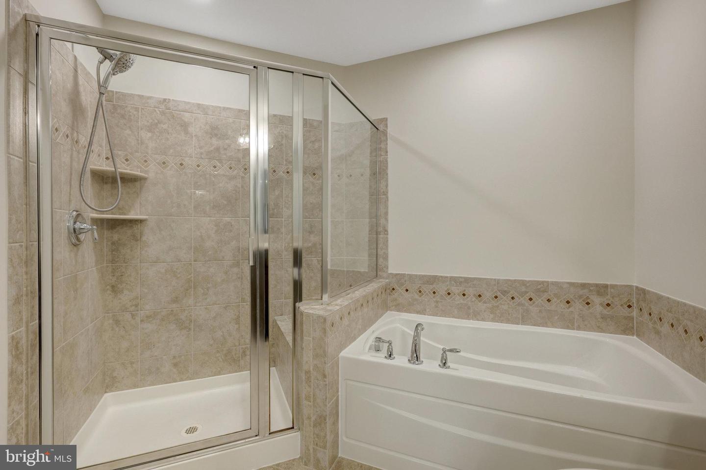 43469 TOWN GATE SQ, CHANTILLY, Virginia 20152, 3 Bedrooms Bedrooms, ,2 BathroomsBathrooms,Residential,For sale,43469 TOWN GATE SQ,VALO2097758 MLS # VALO2097758