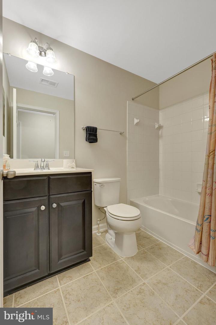 43469 TOWN GATE SQ, CHANTILLY, Virginia 20152, 3 Bedrooms Bedrooms, ,2 BathroomsBathrooms,Residential,For sale,43469 TOWN GATE SQ,VALO2097758 MLS # VALO2097758