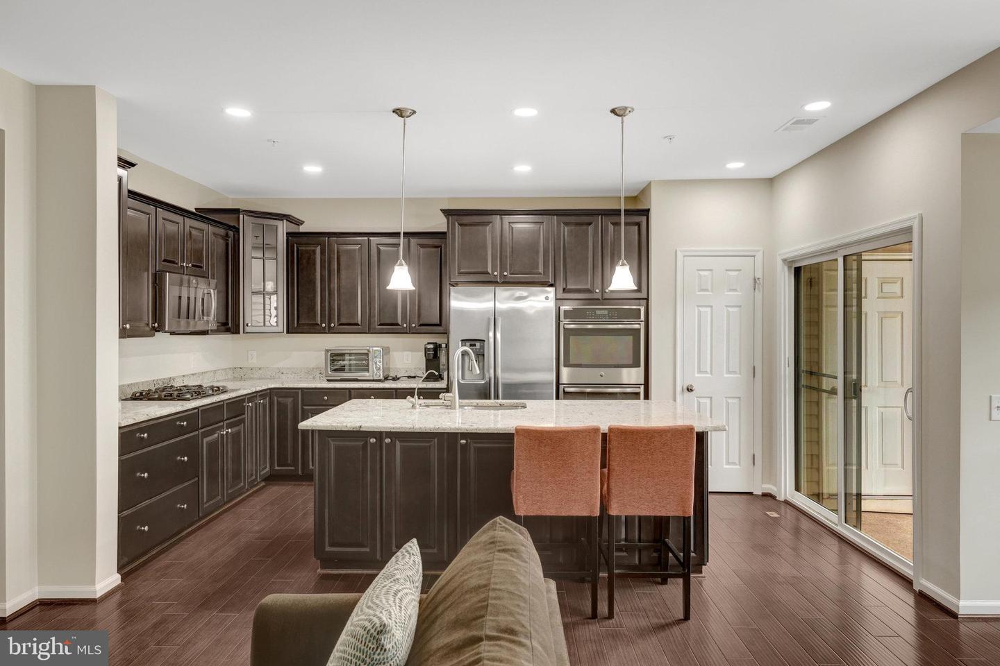 43469 TOWN GATE SQ, CHANTILLY, Virginia 20152, 3 Bedrooms Bedrooms, ,2 BathroomsBathrooms,Residential,For sale,43469 TOWN GATE SQ,VALO2097758 MLS # VALO2097758