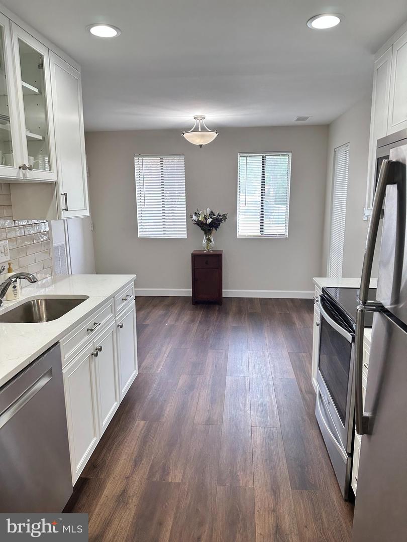 517 FLORIDA AVE #T4, HERNDON, Virginia 20170, 2 Bedrooms Bedrooms, ,2 BathroomsBathrooms,Residential,For sale,517 FLORIDA AVE #T4,VAFX2243058 MLS # VAFX2243058