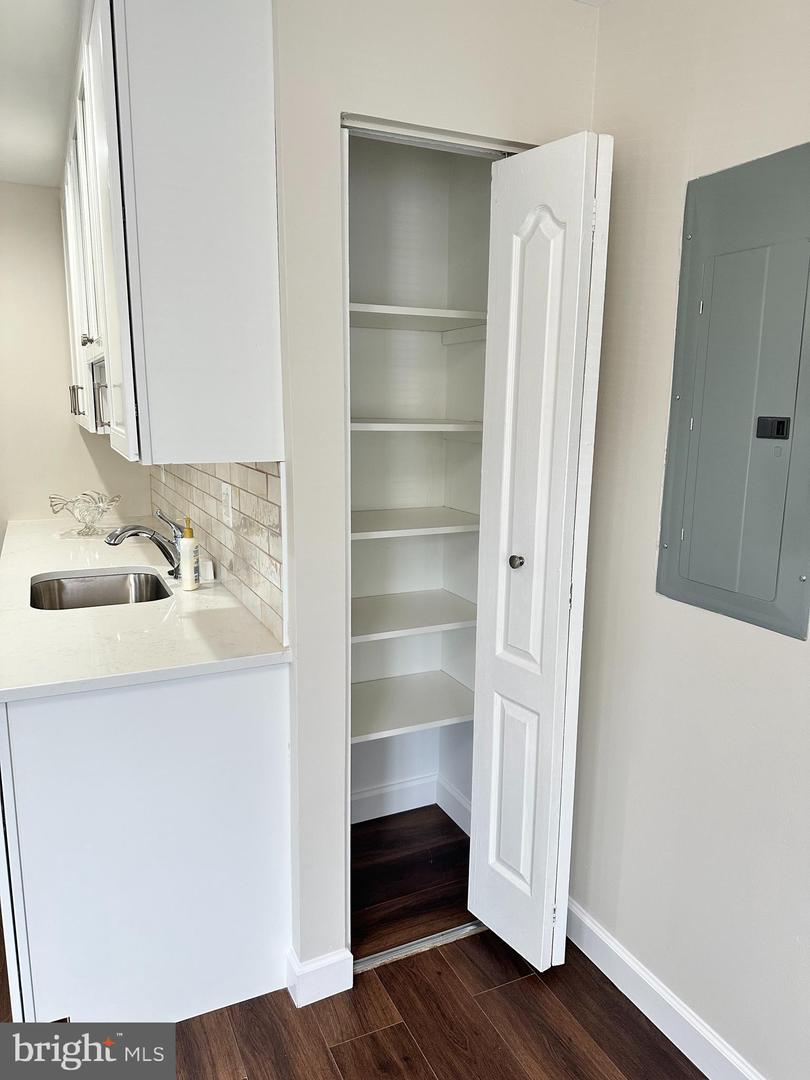 517 FLORIDA AVE #T4, HERNDON, Virginia 20170, 2 Bedrooms Bedrooms, ,2 BathroomsBathrooms,Residential,For sale,517 FLORIDA AVE #T4,VAFX2243058 MLS # VAFX2243058