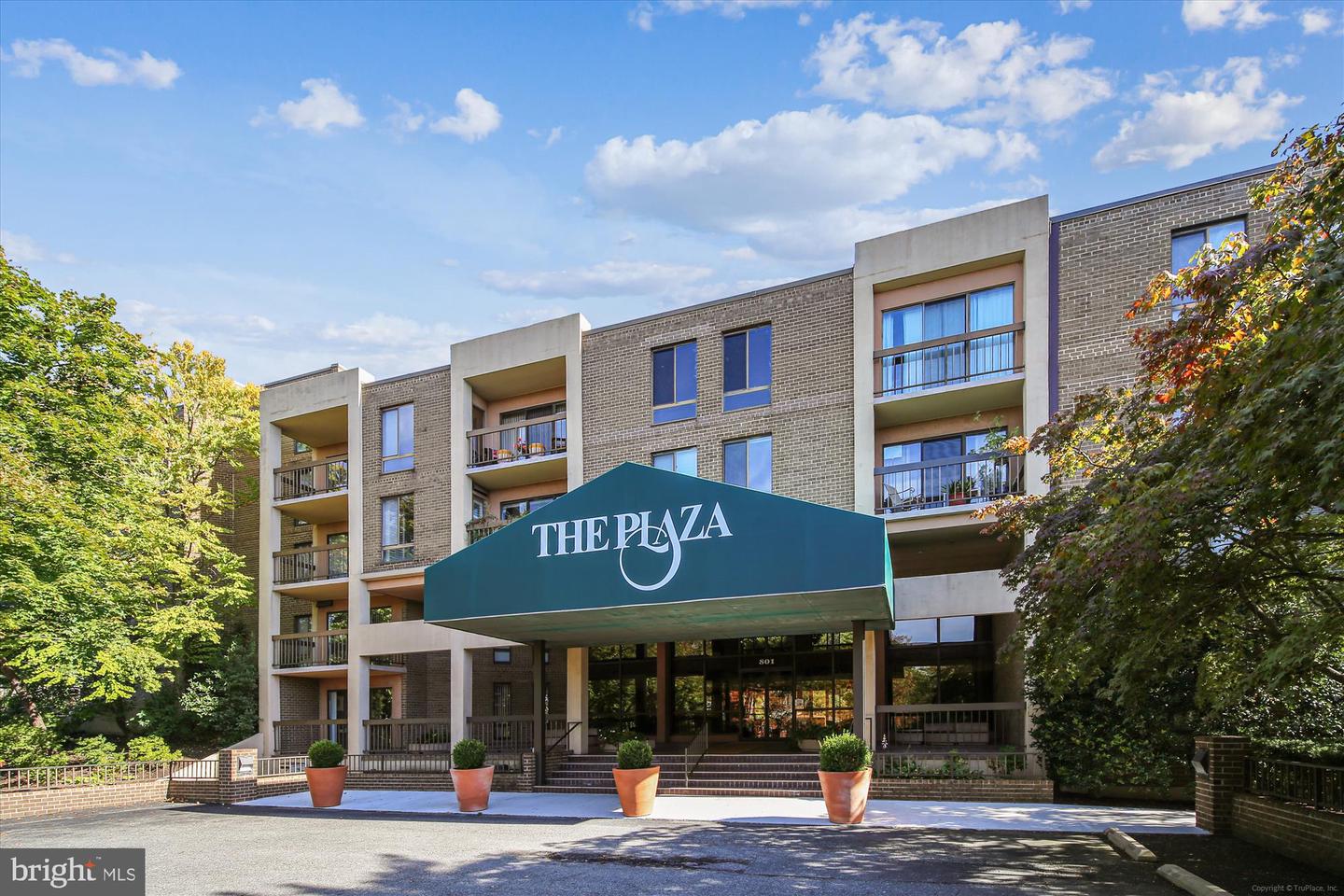 801 N HOWARD ST #305, ALEXANDRIA, Virginia 22304, 2 Bedrooms Bedrooms, 5 Rooms Rooms,2 BathroomsBathrooms,Residential,For sale,801 N HOWARD ST #305,VAAX2045700 MLS # VAAX2045700