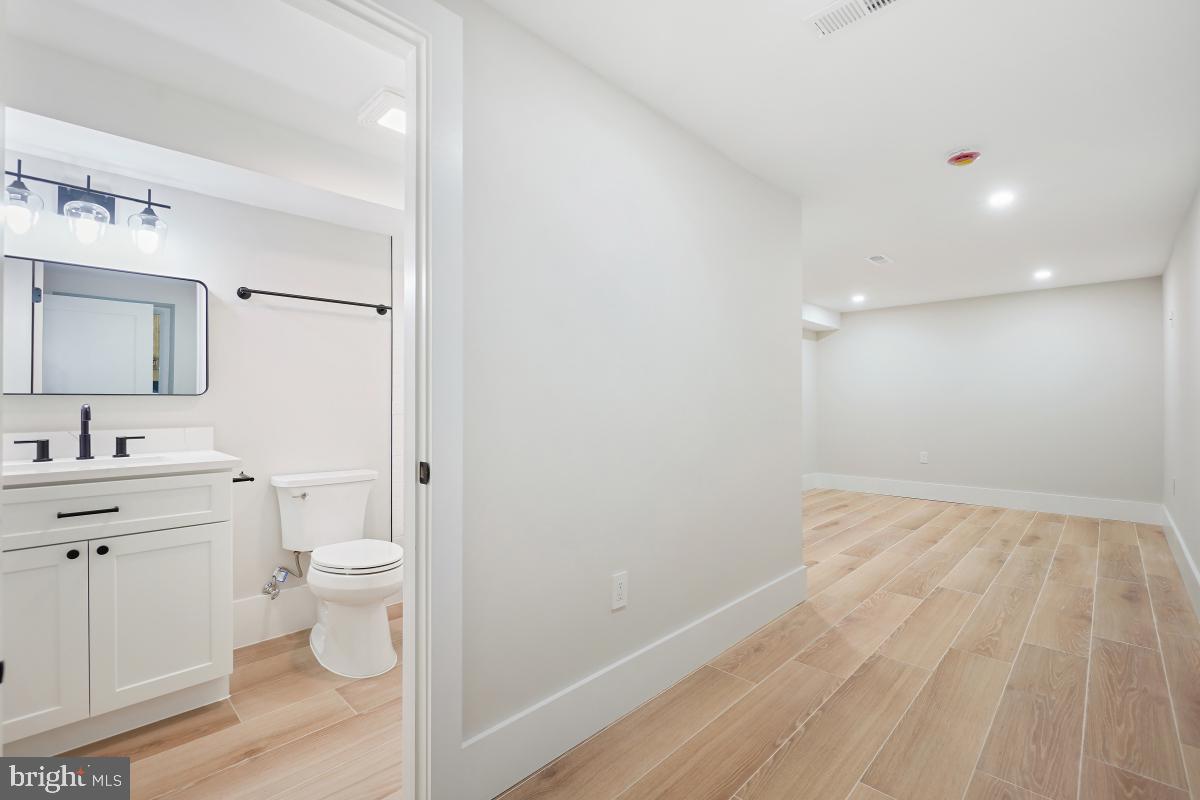 1341 QUINCY ST NW, WASHINGTON, District Of Columbia 20011, 5 Bedrooms Bedrooms, ,3 BathroomsBathrooms,Residential,For sale,1341 QUINCY ST NW,DCDC2202384 MLS # DCDC2202384
