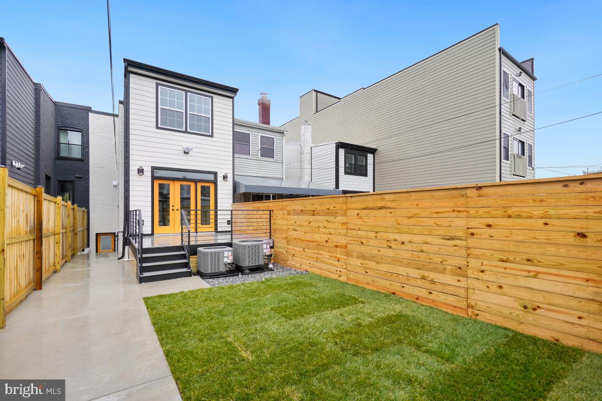1341 QUINCY ST NW, WASHINGTON, District Of Columbia 20011, 5 Bedrooms Bedrooms, ,3 BathroomsBathrooms,Residential,For sale,1341 QUINCY ST NW,DCDC2202384 MLS # DCDC2202384