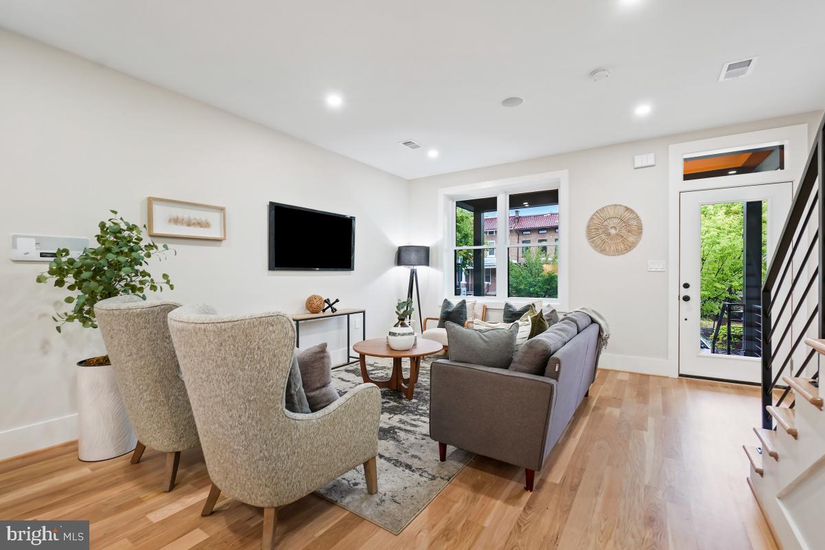 1341 QUINCY ST NW, WASHINGTON, District Of Columbia 20011, 5 Bedrooms Bedrooms, ,3 BathroomsBathrooms,Residential,For sale,1341 QUINCY ST NW,DCDC2202384 MLS # DCDC2202384