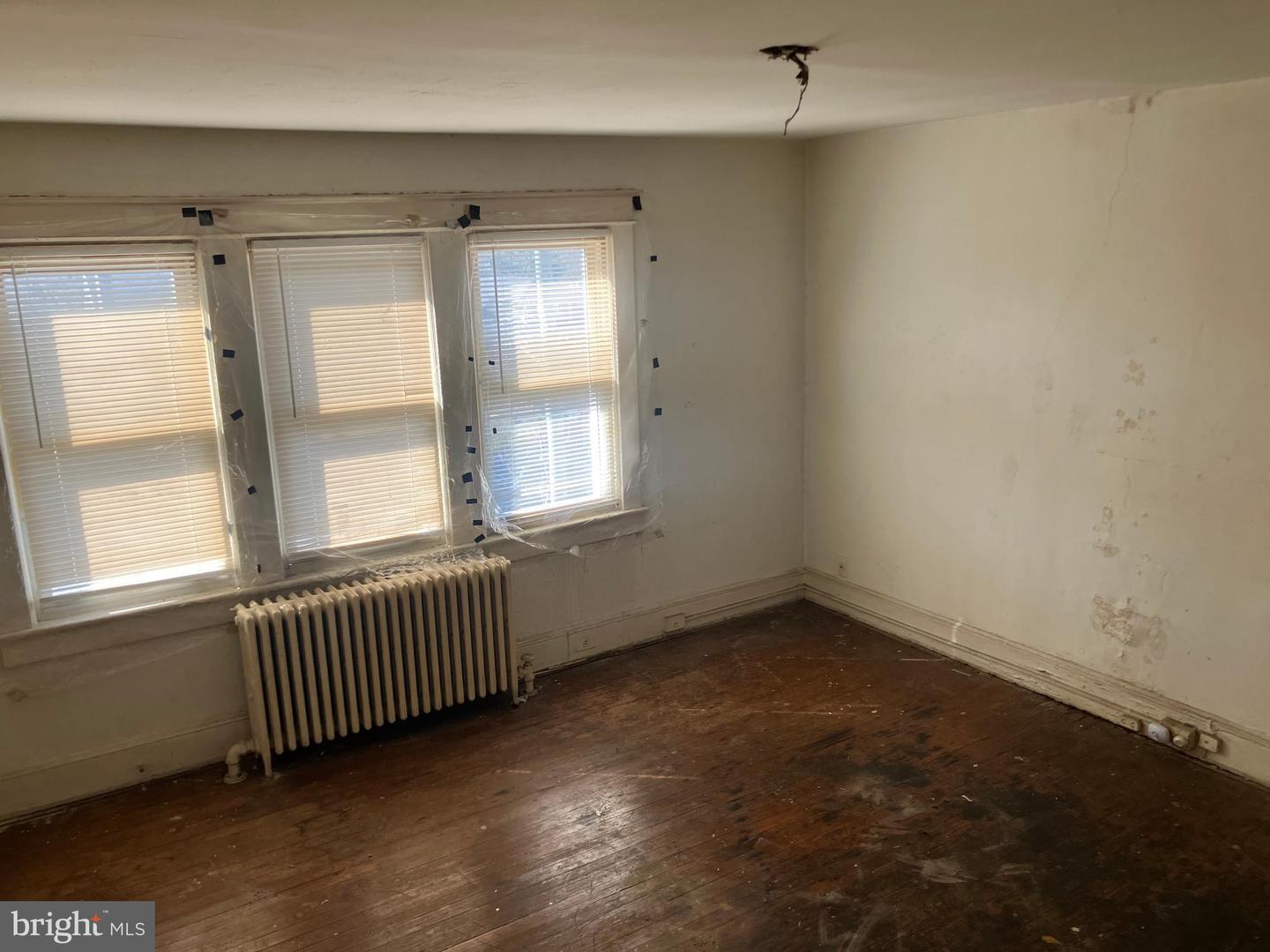 3505 24TH ST NE, WASHINGTON, District Of Columbia 20018, 3 Bedrooms Bedrooms, ,1 BathroomBathrooms,Residential,For sale,3505 24TH ST NE,DCDC2202388 MLS # DCDC2202388