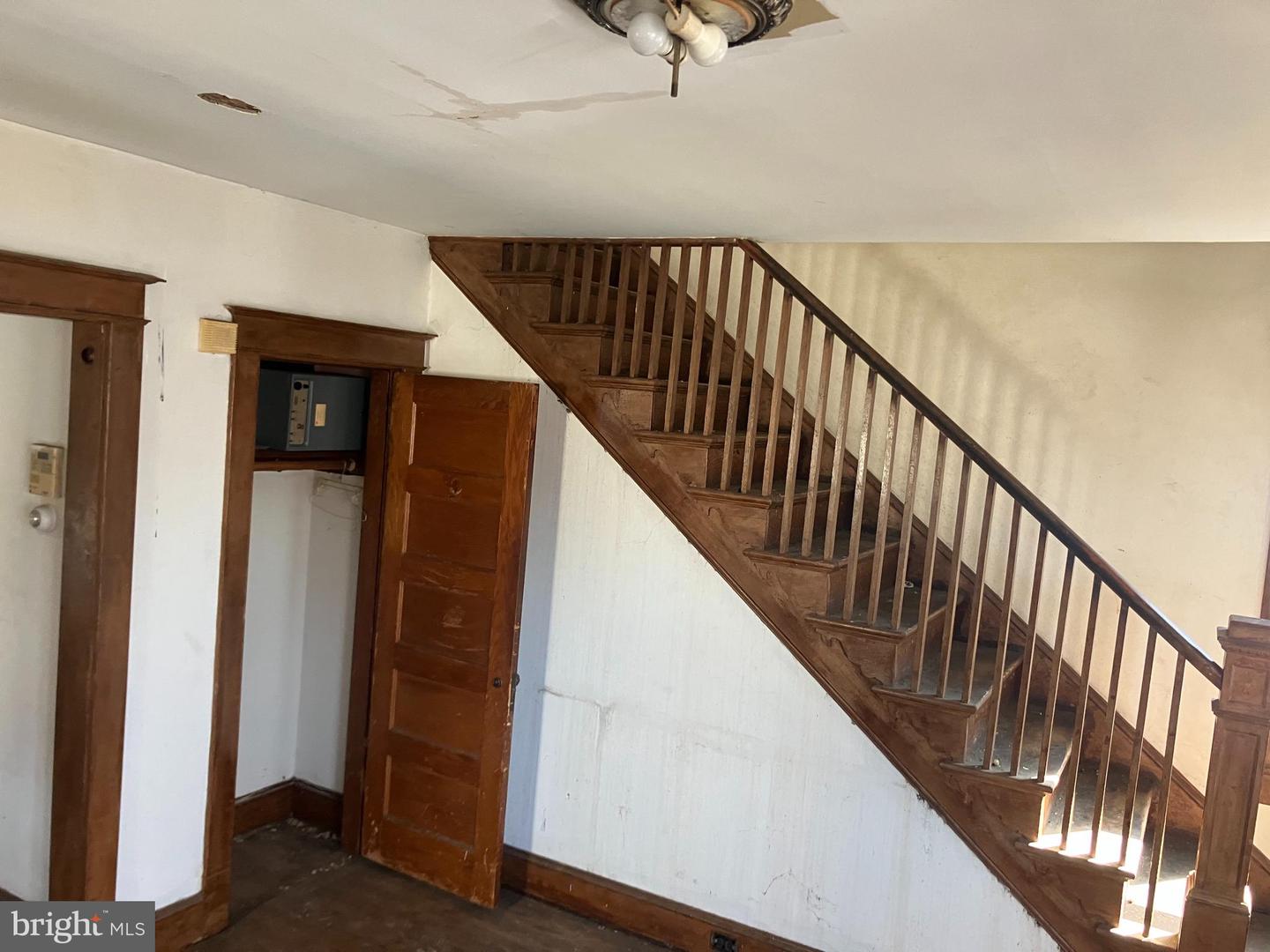 3505 24TH ST NE, WASHINGTON, District Of Columbia 20018, 3 Bedrooms Bedrooms, ,1 BathroomBathrooms,Residential,For sale,3505 24TH ST NE,DCDC2202388 MLS # DCDC2202388