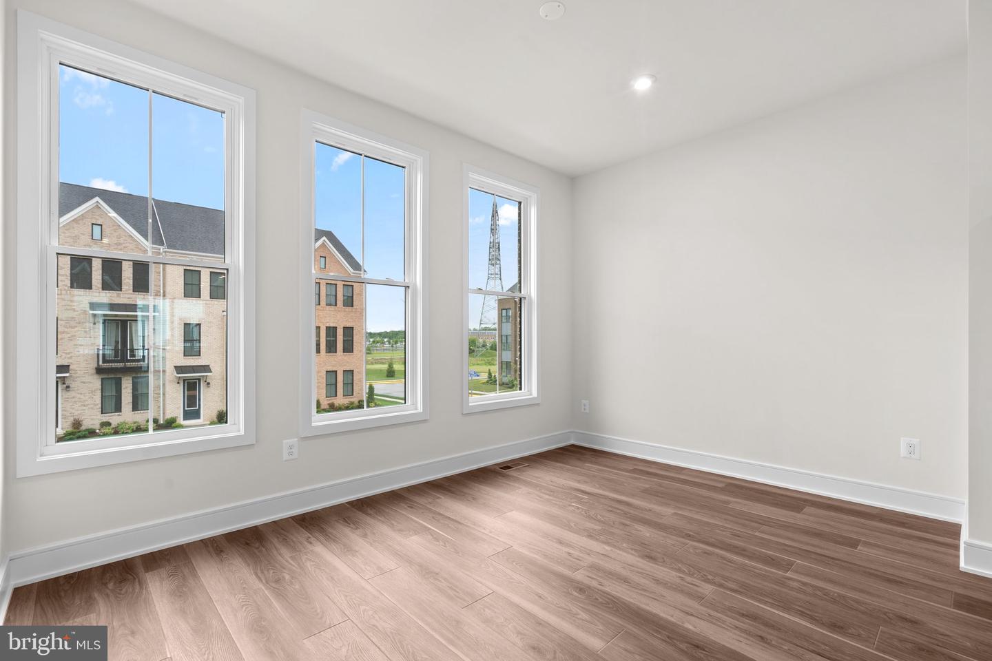 23062 SOARING HEIGHTS TER, ASHBURN, Virginia 20148, 3 Bedrooms Bedrooms, ,2 BathroomsBathrooms,Residential,For sale,23062 SOARING HEIGHTS TER,VALO2097786 MLS # VALO2097786