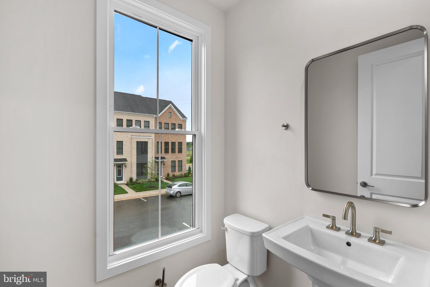 23062 SOARING HEIGHTS TER, ASHBURN, Virginia 20148, 3 Bedrooms Bedrooms, ,2 BathroomsBathrooms,Residential,For sale,23062 SOARING HEIGHTS TER,VALO2097786 MLS # VALO2097786