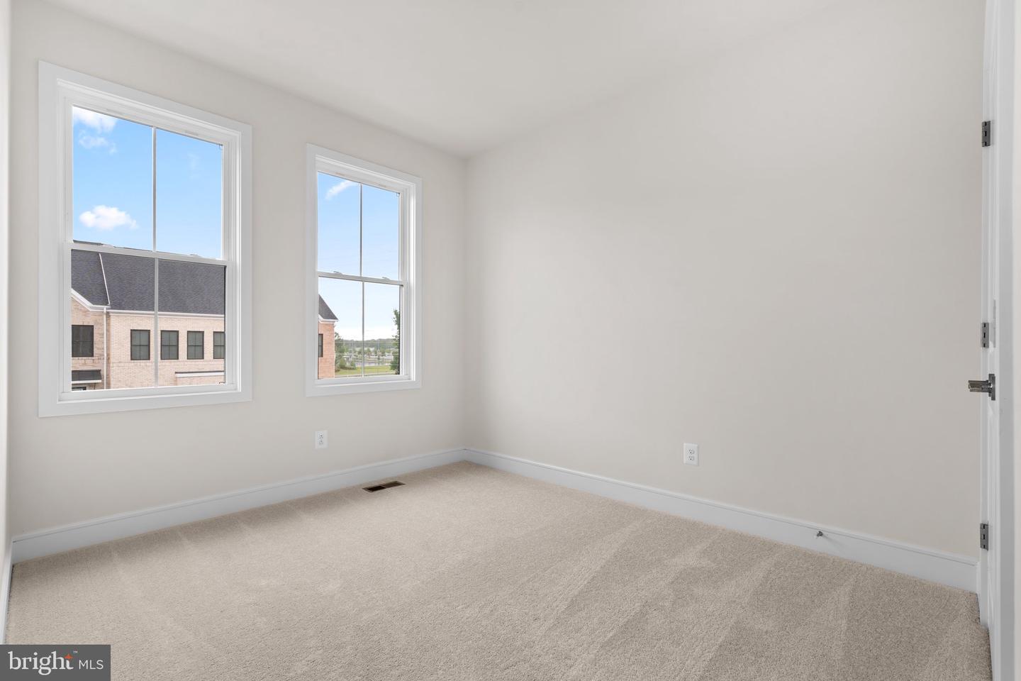 23062 SOARING HEIGHTS TER, ASHBURN, Virginia 20148, 3 Bedrooms Bedrooms, ,2 BathroomsBathrooms,Residential,For sale,23062 SOARING HEIGHTS TER,VALO2097786 MLS # VALO2097786