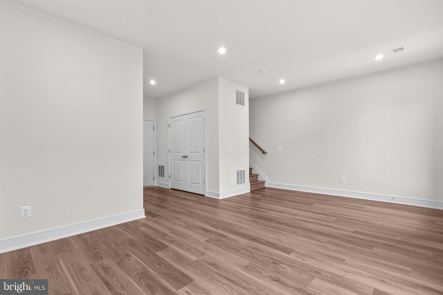 23062 SOARING HEIGHTS TER, ASHBURN, Virginia 20148, 3 Bedrooms Bedrooms, ,2 BathroomsBathrooms,Residential,For sale,23062 SOARING HEIGHTS TER,VALO2097786 MLS # VALO2097786