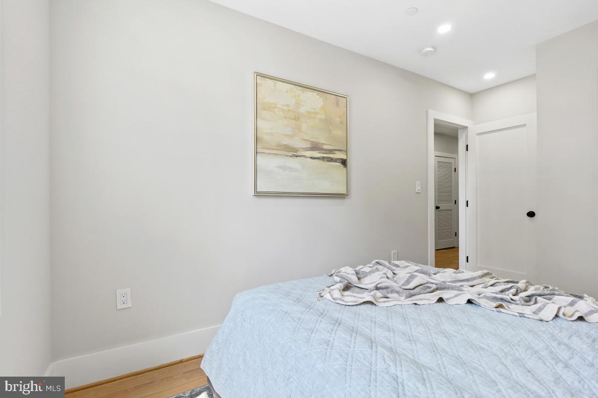 4214 14TH ST NW, WASHINGTON, District Of Columbia 20011, 5 Bedrooms Bedrooms, ,4 BathroomsBathrooms,Residential,For sale,4214 14TH ST NW,DCDC2202404 MLS # DCDC2202404