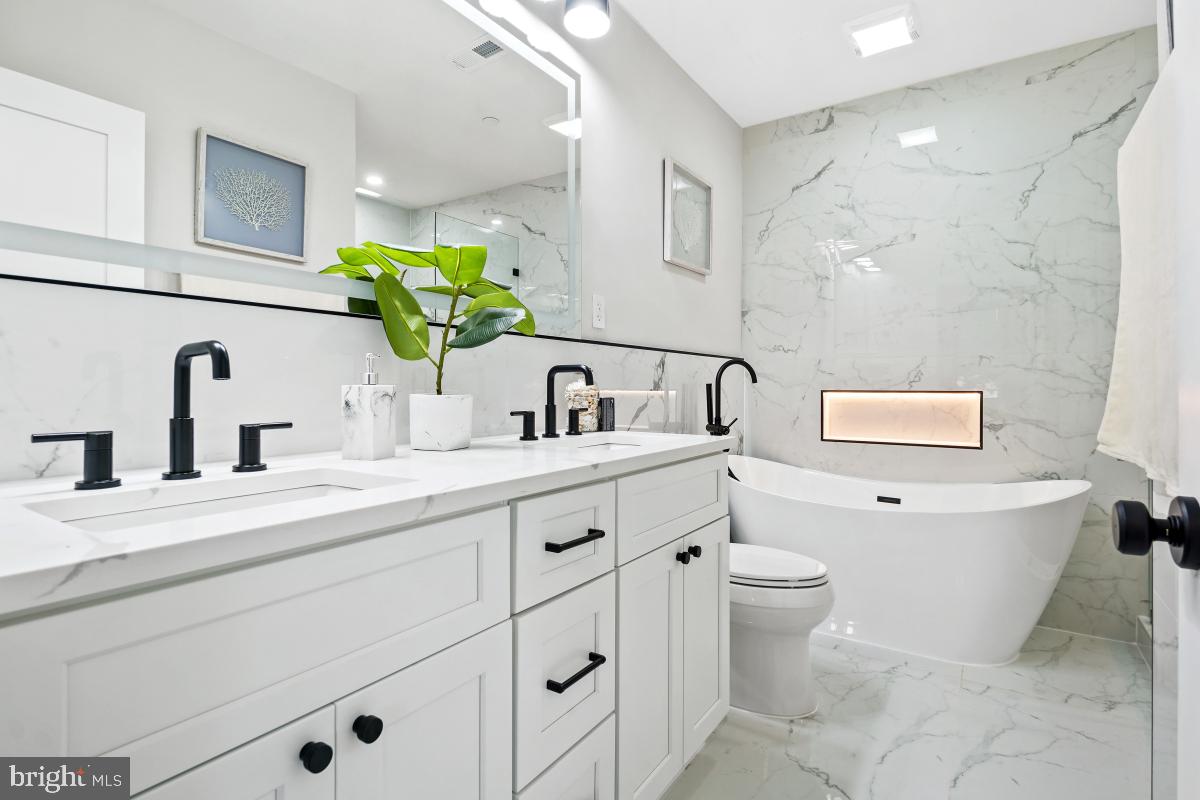 4214 14TH ST NW, WASHINGTON, District Of Columbia 20011, 5 Bedrooms Bedrooms, ,4 BathroomsBathrooms,Residential,For sale,4214 14TH ST NW,DCDC2202404 MLS # DCDC2202404