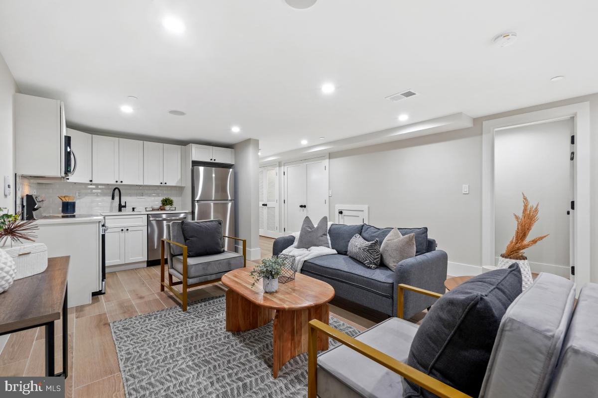 4214 14TH ST NW, WASHINGTON, District Of Columbia 20011, 5 Bedrooms Bedrooms, ,4 BathroomsBathrooms,Residential,For sale,4214 14TH ST NW,DCDC2202404 MLS # DCDC2202404