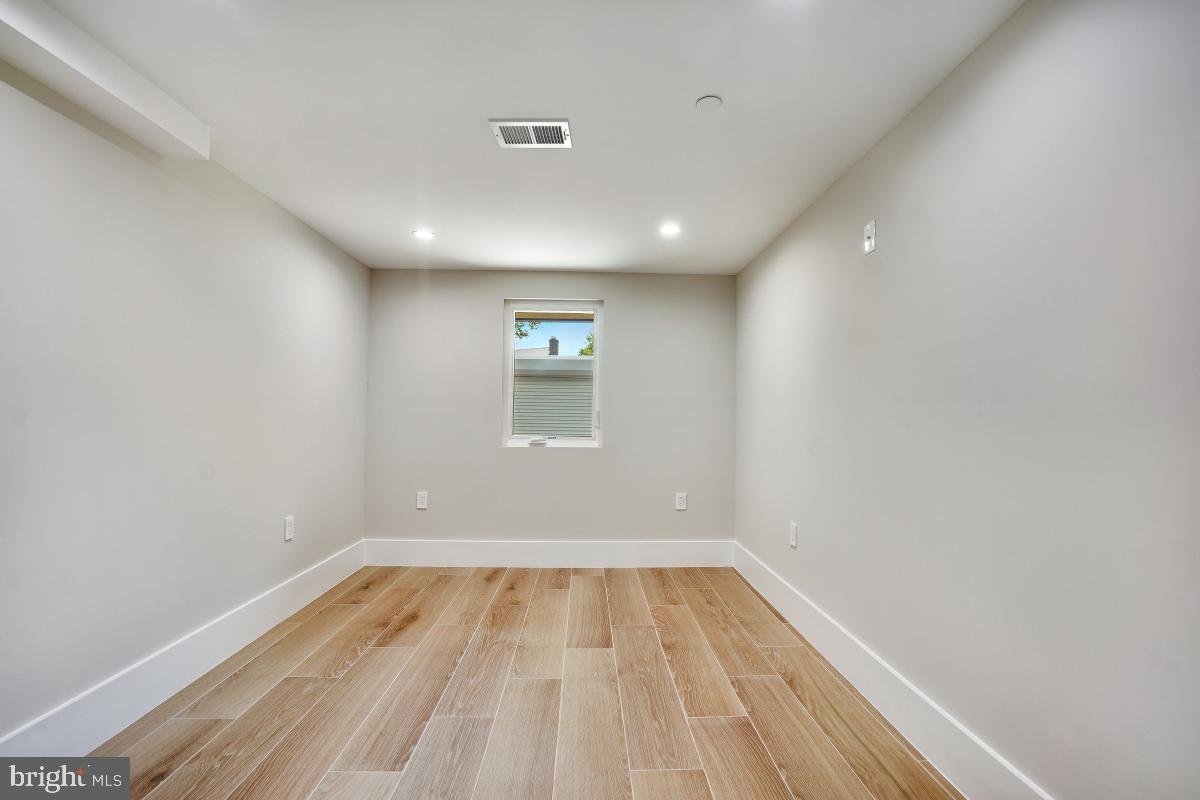 4214 14TH ST NW, WASHINGTON, District Of Columbia 20011, 5 Bedrooms Bedrooms, ,4 BathroomsBathrooms,Residential,For sale,4214 14TH ST NW,DCDC2202404 MLS # DCDC2202404