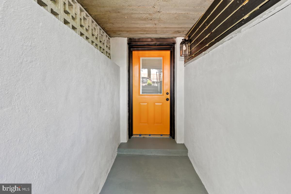 4214 14TH ST NW, WASHINGTON, District Of Columbia 20011, 5 Bedrooms Bedrooms, ,4 BathroomsBathrooms,Residential,For sale,4214 14TH ST NW,DCDC2202404 MLS # DCDC2202404