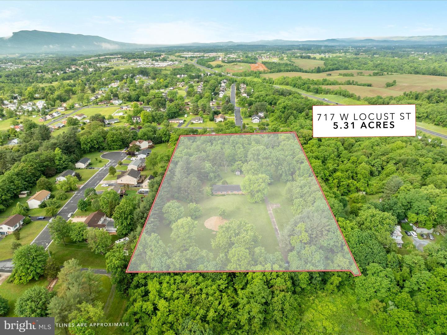 717 W LOCUST ST, WOODSTOCK, Virginia 22664, 3 Bedrooms Bedrooms, ,2 BathroomsBathrooms,Residential,For sale,717 W LOCUST ST,VASH2011570 MLS # VASH2011570