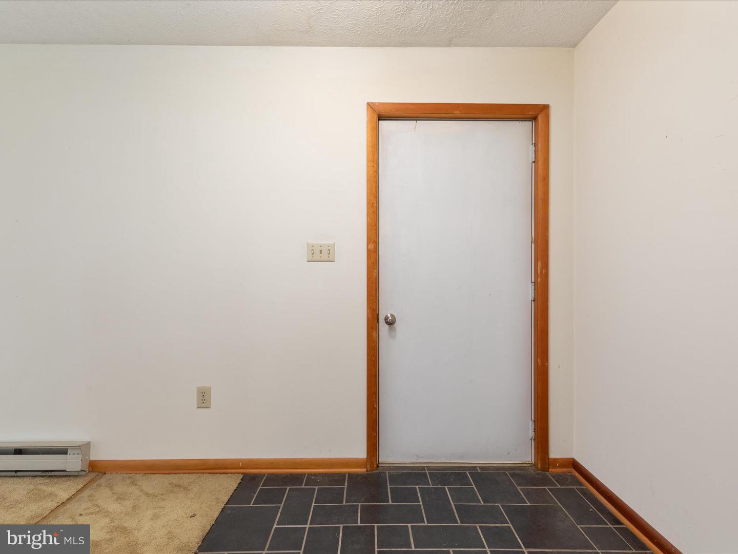 717 W LOCUST ST, WOODSTOCK, Virginia 22664, 3 Bedrooms Bedrooms, ,2 BathroomsBathrooms,Residential,For sale,717 W LOCUST ST,VASH2011570 MLS # VASH2011570