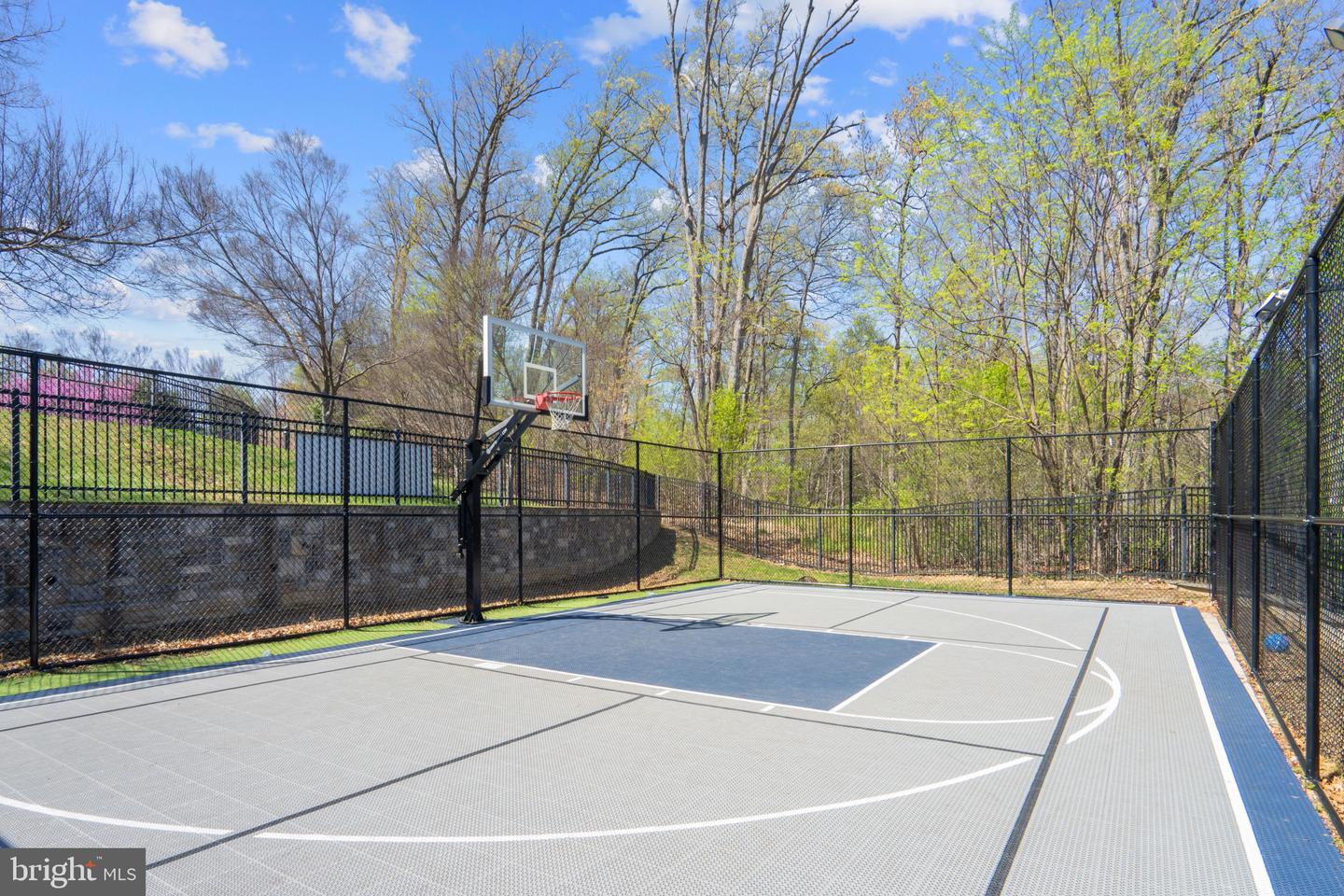 2671 SHEFFIELD HILL WAY, WOODBRIDGE, Virginia 22191, 2 Bedrooms Bedrooms, ,2 BathroomsBathrooms,Residential,For sale,2671 SHEFFIELD HILL WAY,VAPW2095534 MLS # VAPW2095534