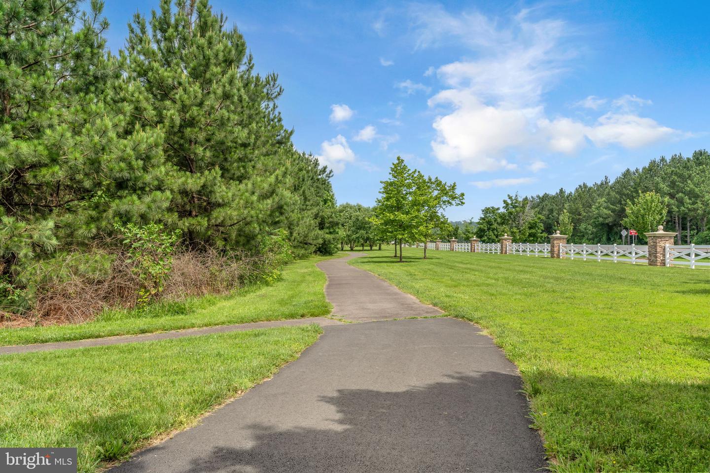 5194 LONGBOW RD, KING GEORGE, Virginia 22485, 4 Bedrooms Bedrooms, ,3 BathroomsBathrooms,Residential,For sale,5194 LONGBOW RD,VAKG2006472 MLS # VAKG2006472