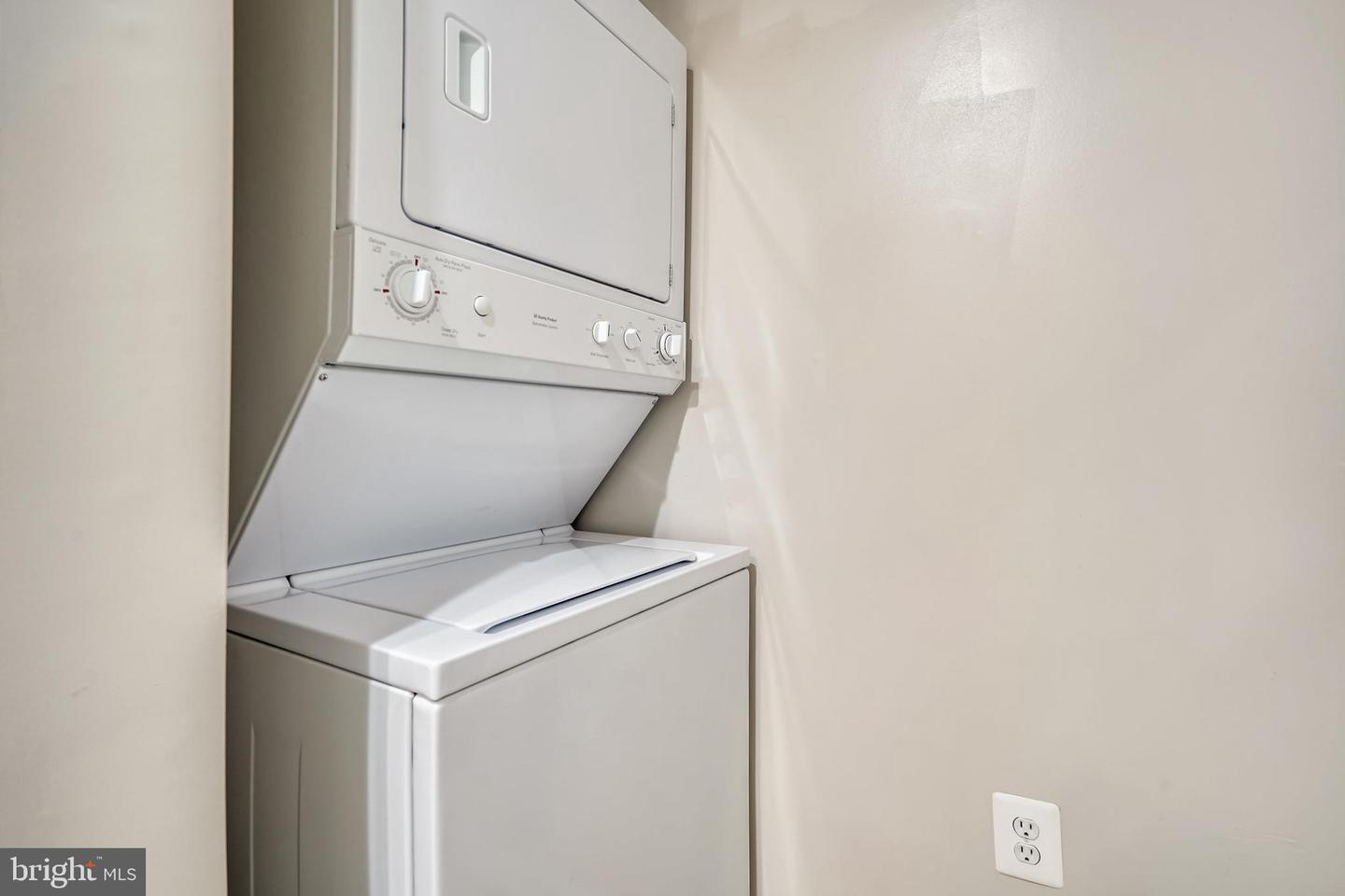 9486 VIRGINIA CENTER BLVD #316, VIENNA, Virginia 22181, 1 Bedroom Bedrooms, ,1 BathroomBathrooms,Residential,For sale,9486 VIRGINIA CENTER BLVD #316,VAFX2243152 MLS # VAFX2243152