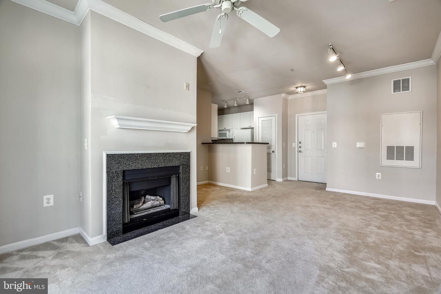 9486 VIRGINIA CENTER BLVD #316, VIENNA, Virginia 22181, 1 Bedroom Bedrooms, ,1 BathroomBathrooms,Residential,For sale,9486 VIRGINIA CENTER BLVD #316,VAFX2243152 MLS # VAFX2243152