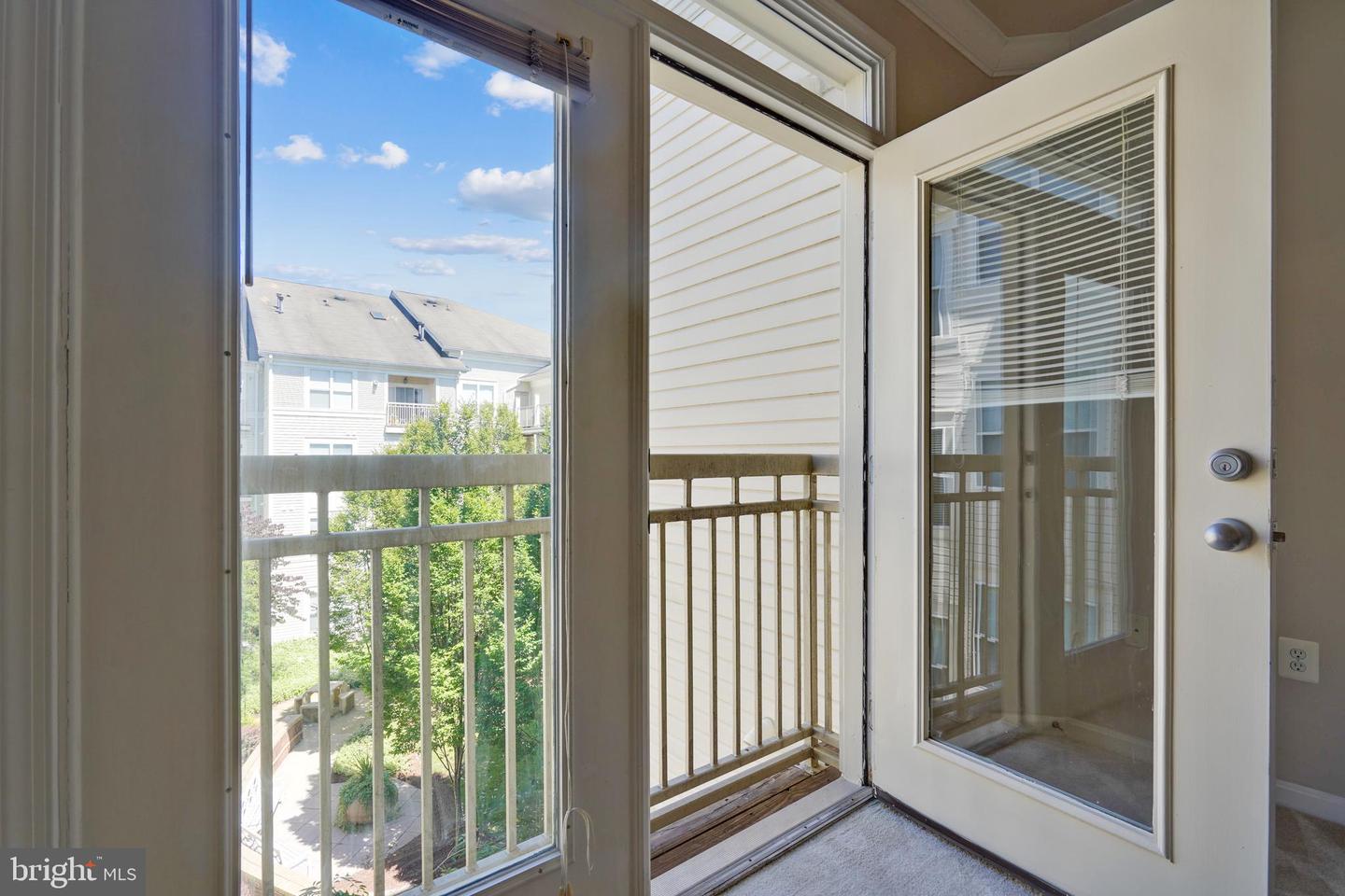 9486 VIRGINIA CENTER BLVD #316, VIENNA, Virginia 22181, 1 Bedroom Bedrooms, ,1 BathroomBathrooms,Residential,For sale,9486 VIRGINIA CENTER BLVD #316,VAFX2243152 MLS # VAFX2243152