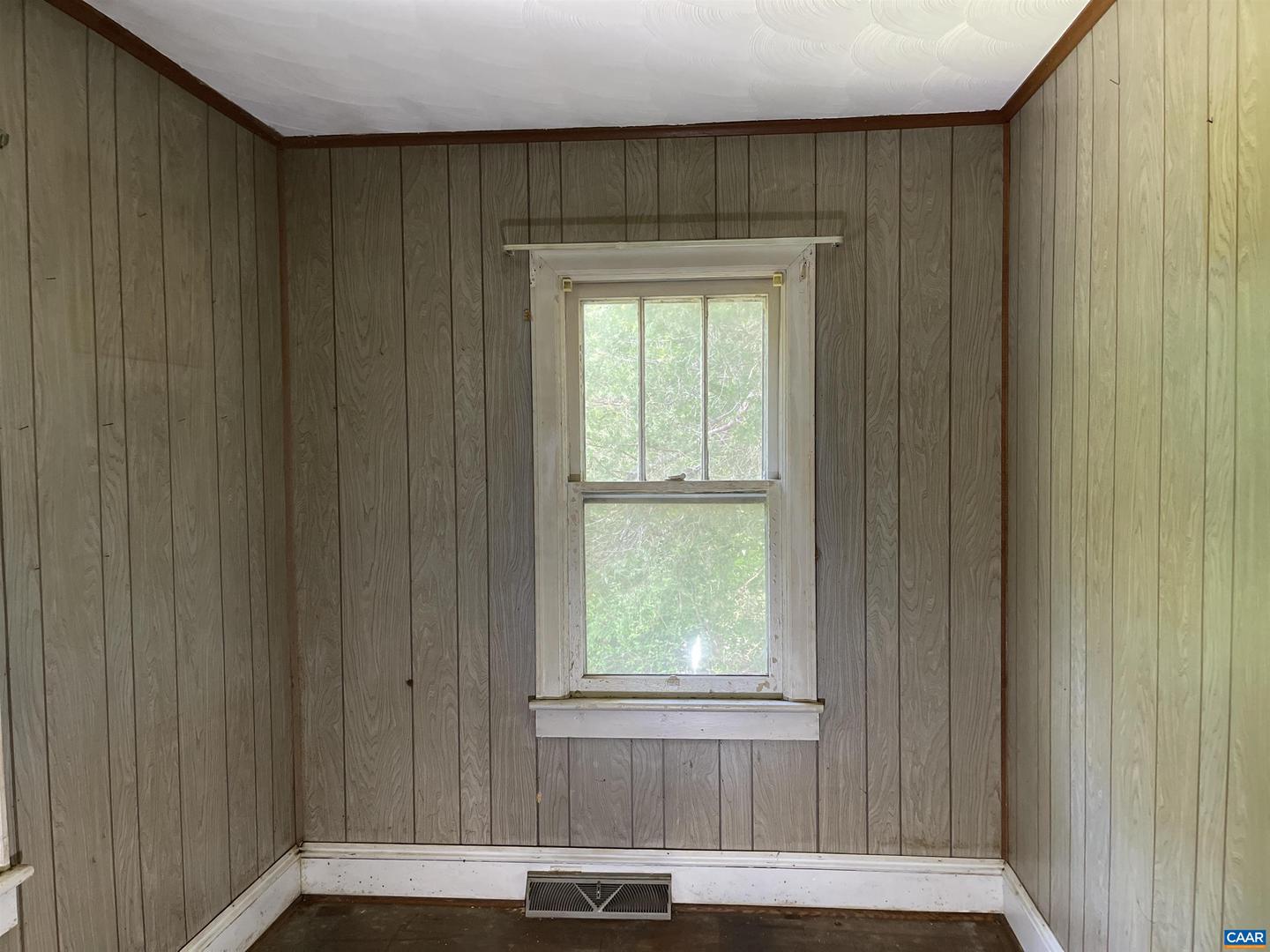 6932 ROCKFISH RIVER RD, SCHUYLER, Virginia 22969, 3 Bedrooms Bedrooms, ,1 BathroomBathrooms,Residential,For sale,6932 ROCKFISH RIVER RD,664965 MLS # 664965