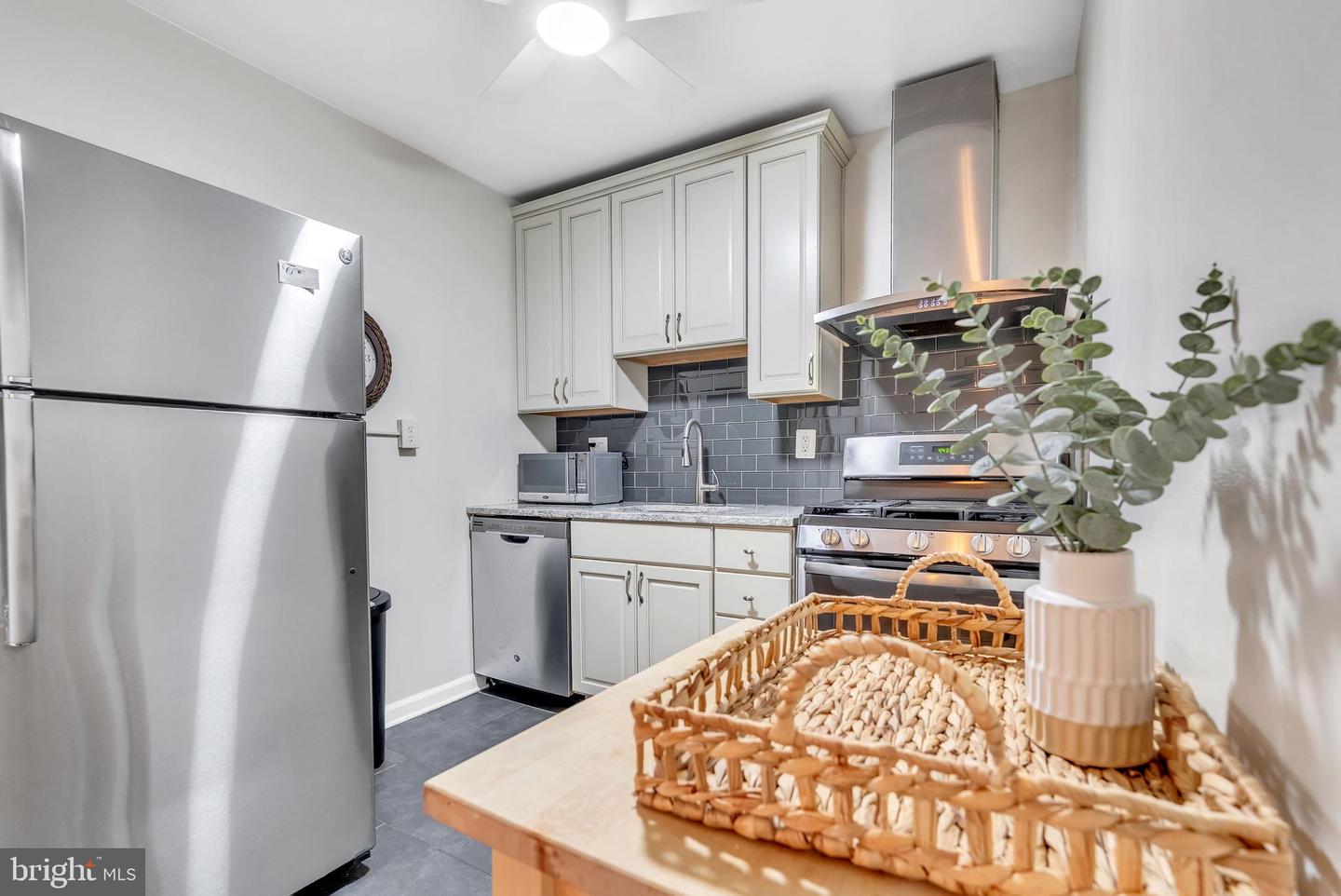 4201 CATHEDRAL AVE NW #918W, WASHINGTON, District Of Columbia 20016, 1 Bedroom Bedrooms, ,1 BathroomBathrooms,Residential,For sale,4201 CATHEDRAL AVE NW #918W,DCDC2202498 MLS # DCDC2202498