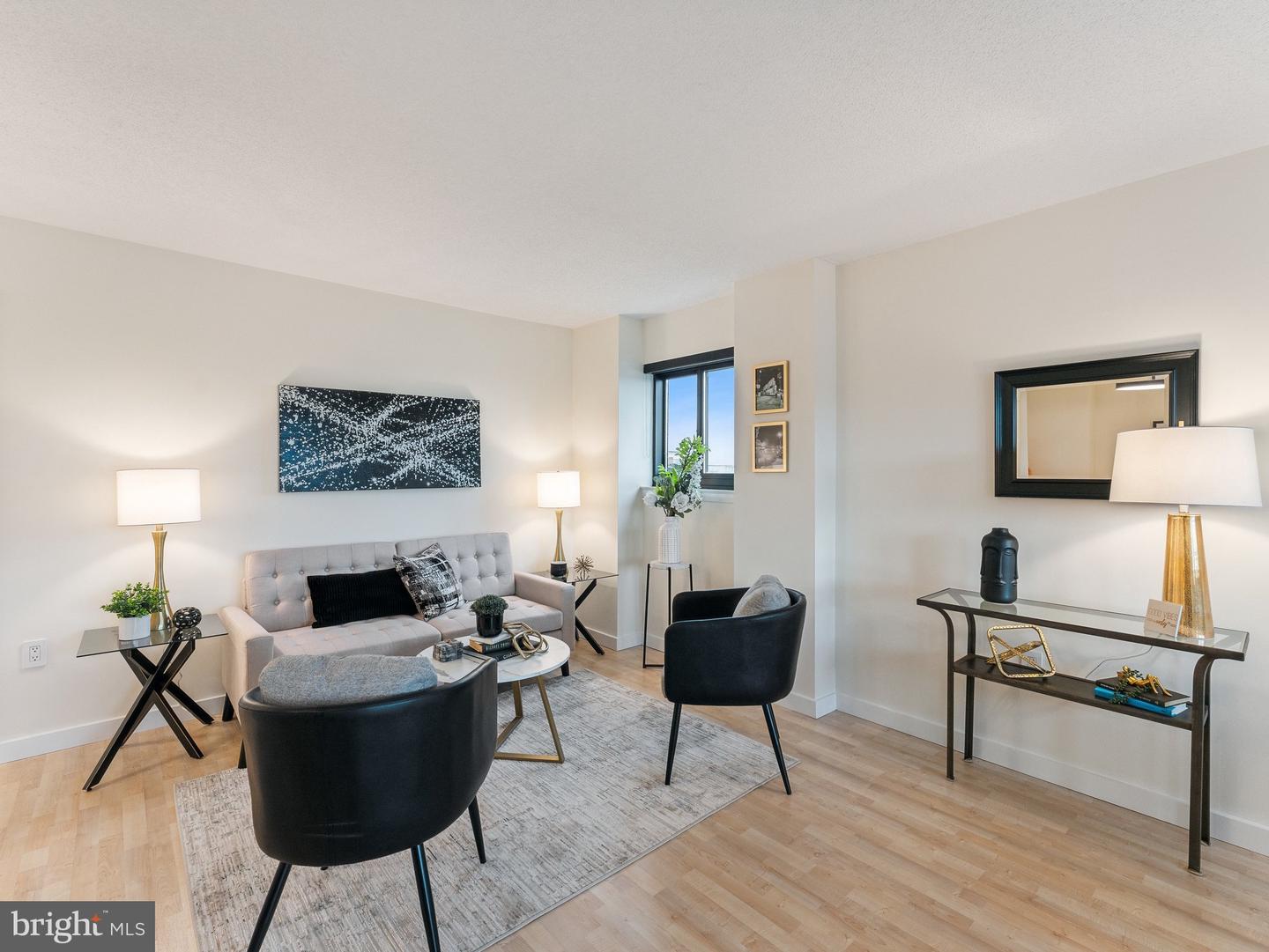 1816 NEW HAMPSHIRE AVE NW #909, WASHINGTON, District Of Columbia 20009, 1 Bedroom Bedrooms, ,1 BathroomBathrooms,Residential,For sale,1816 NEW HAMPSHIRE AVE NW #909,DCDC2191472 MLS # DCDC2191472