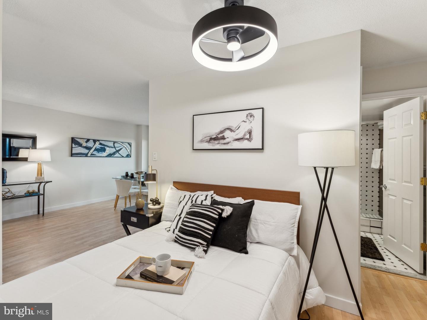 1816 NEW HAMPSHIRE AVE NW #909, WASHINGTON, District Of Columbia 20009, 1 Bedroom Bedrooms, ,1 BathroomBathrooms,Residential,For sale,1816 NEW HAMPSHIRE AVE NW #909,DCDC2191472 MLS # DCDC2191472