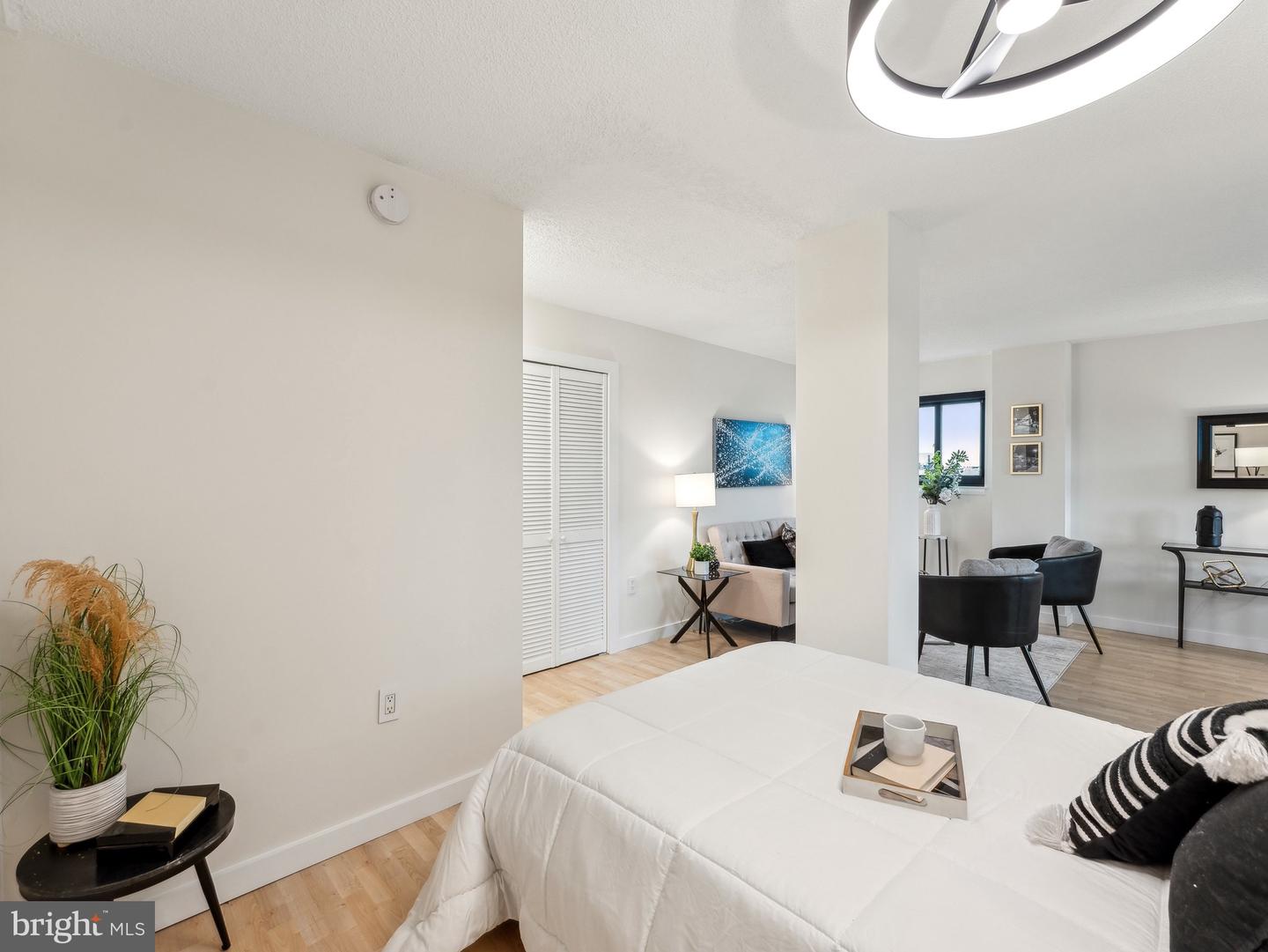 1816 NEW HAMPSHIRE AVE NW #909, WASHINGTON, District Of Columbia 20009, 1 Bedroom Bedrooms, ,1 BathroomBathrooms,Residential,For sale,1816 NEW HAMPSHIRE AVE NW #909,DCDC2191472 MLS # DCDC2191472