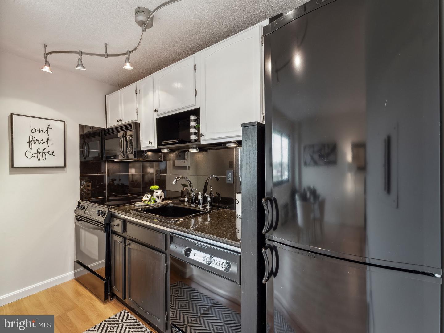 1816 NEW HAMPSHIRE AVE NW #909, WASHINGTON, District Of Columbia 20009, 1 Bedroom Bedrooms, ,1 BathroomBathrooms,Residential,For sale,1816 NEW HAMPSHIRE AVE NW #909,DCDC2191472 MLS # DCDC2191472